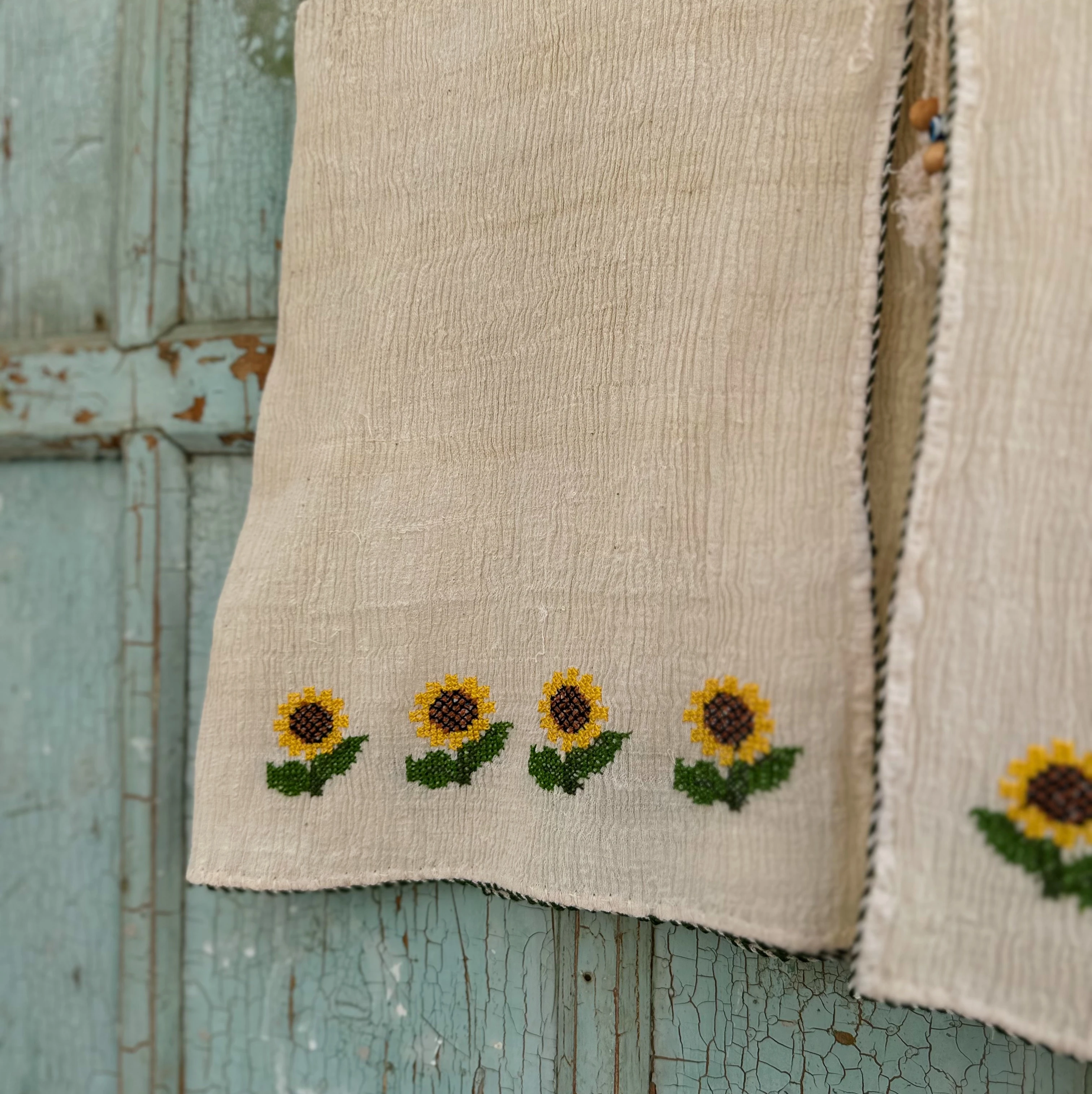 Ayçiçeği El Nakışlı Dokuma Yelek (38 Beden)