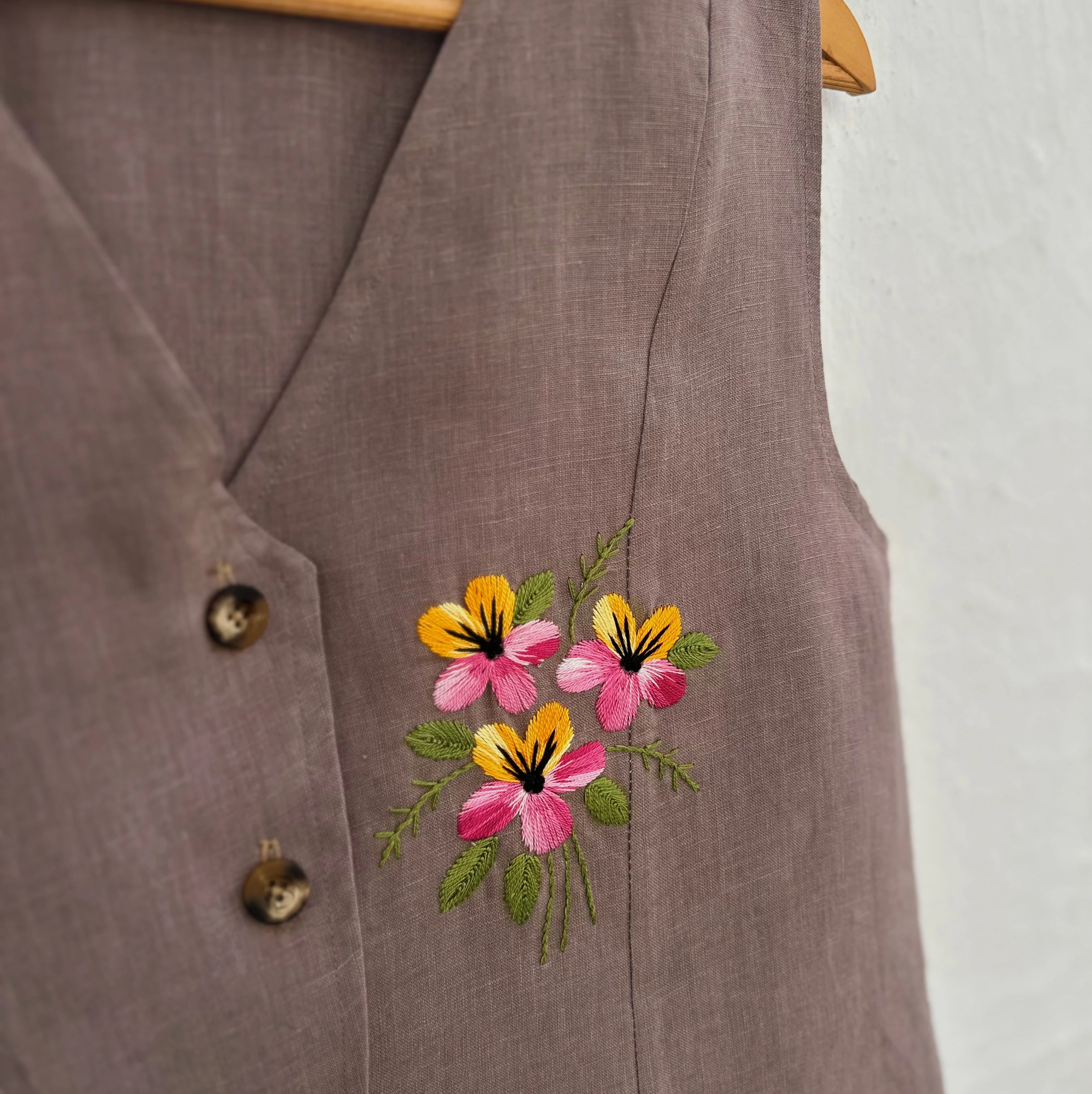 Menekşe El Nakışlı İpek Keten Yelek (40-42 Beden)