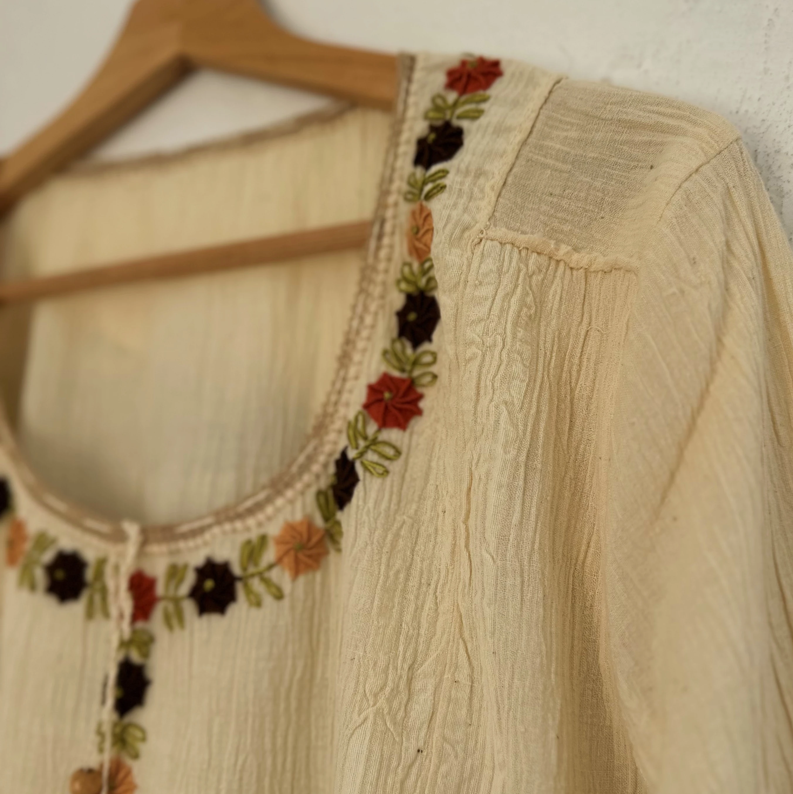 Kahverengi Çiçekli Göynek (44-46 Beden)