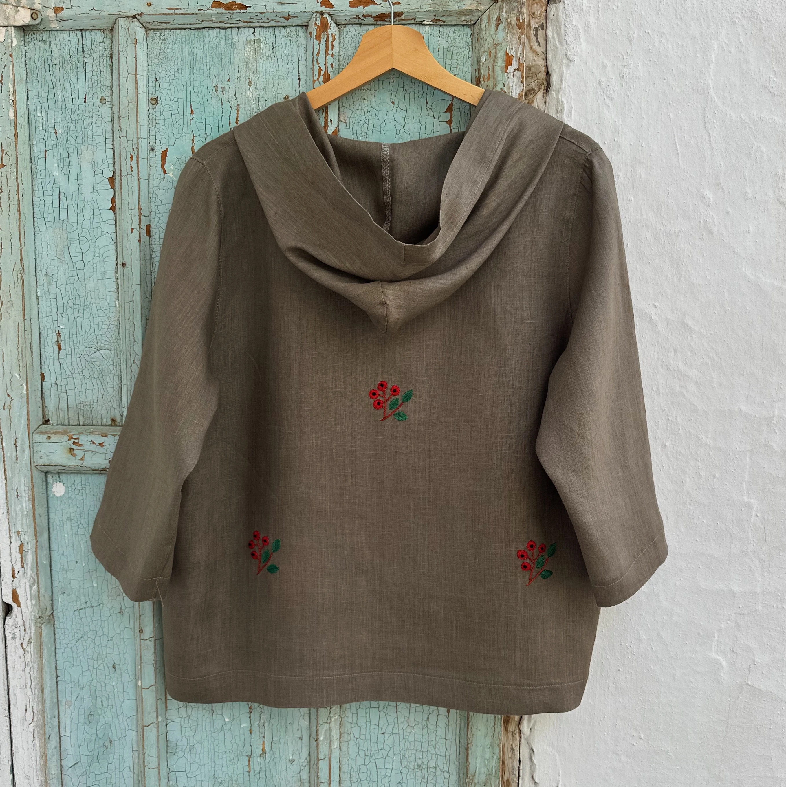 Atatürk Çiçeği El Nakışlı İpek Keten Ceket (Standart Beden)