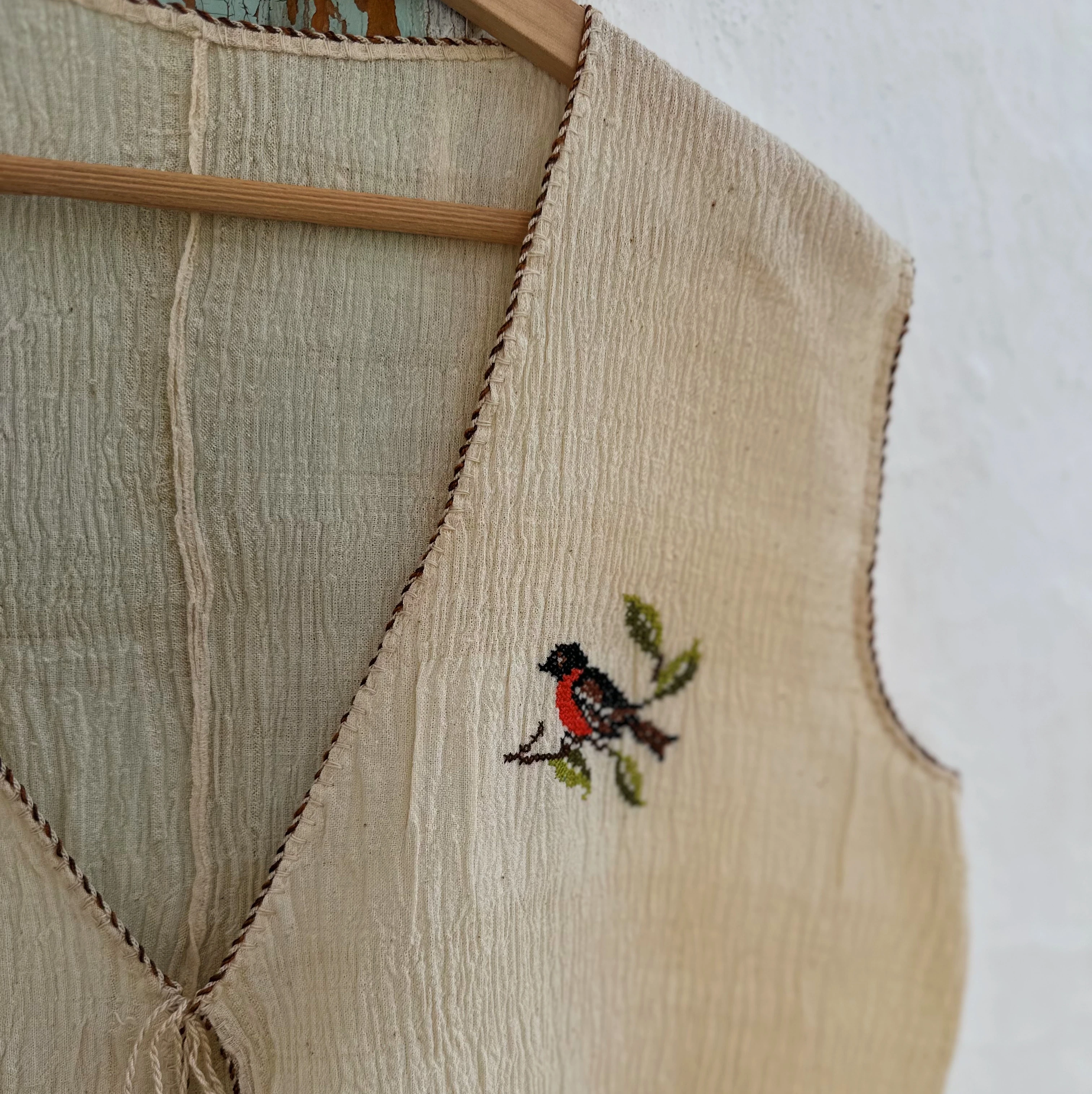 Kuşlar El Nakışlı Dokuma Yelek (42-44 Beden)