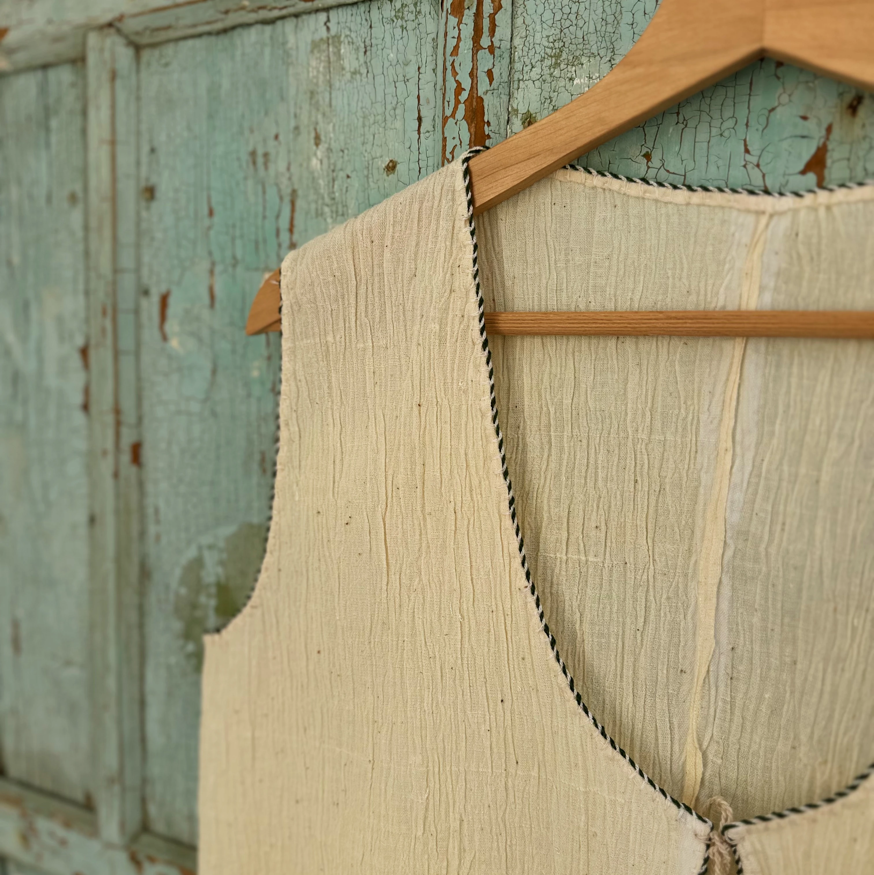 Lotus El Nakışlı Dokuma Yelek (38 Beden)