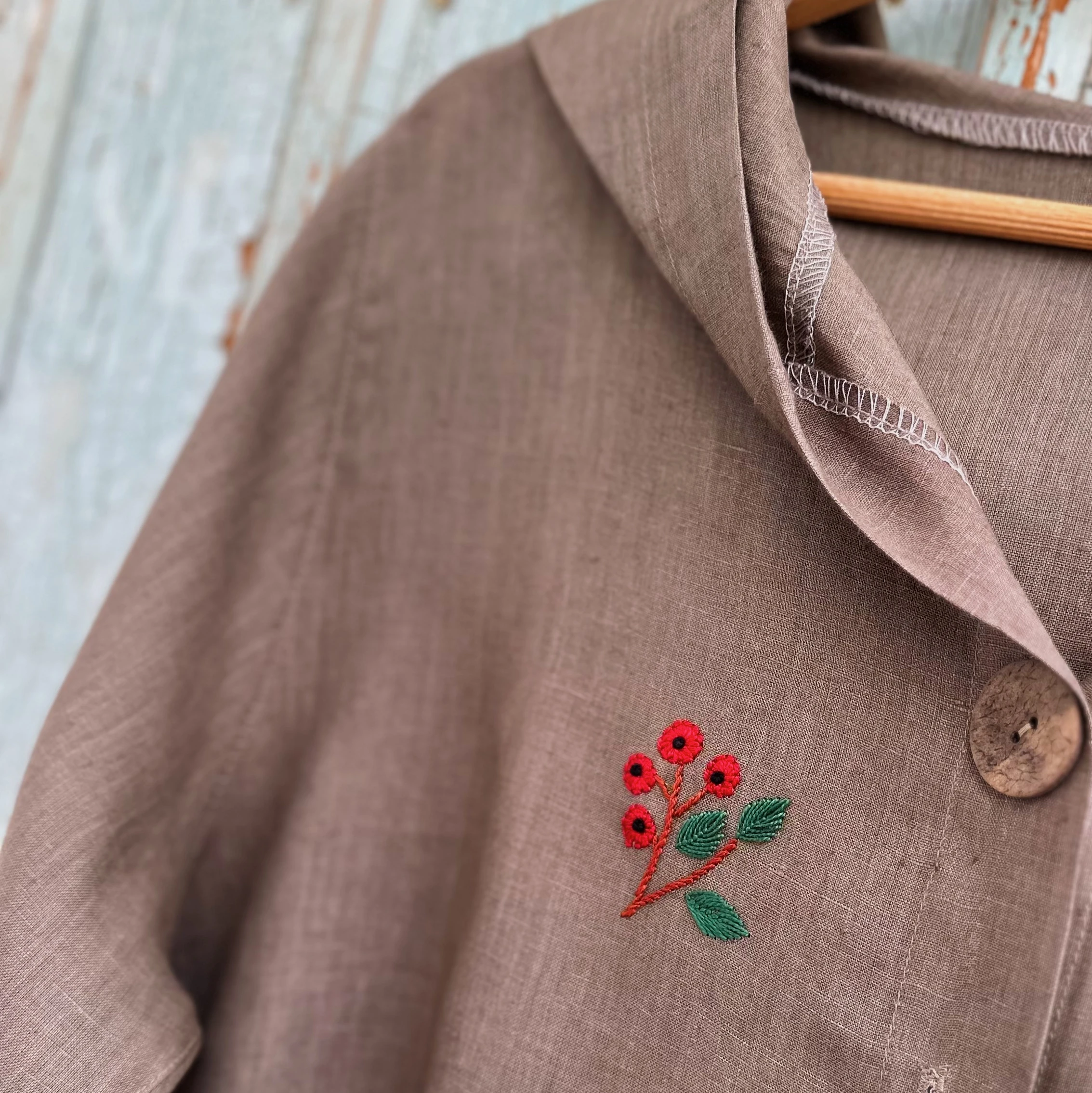 Atatürk Çiçeği El Nakışlı İpek Keten Ceket (Standart Beden)