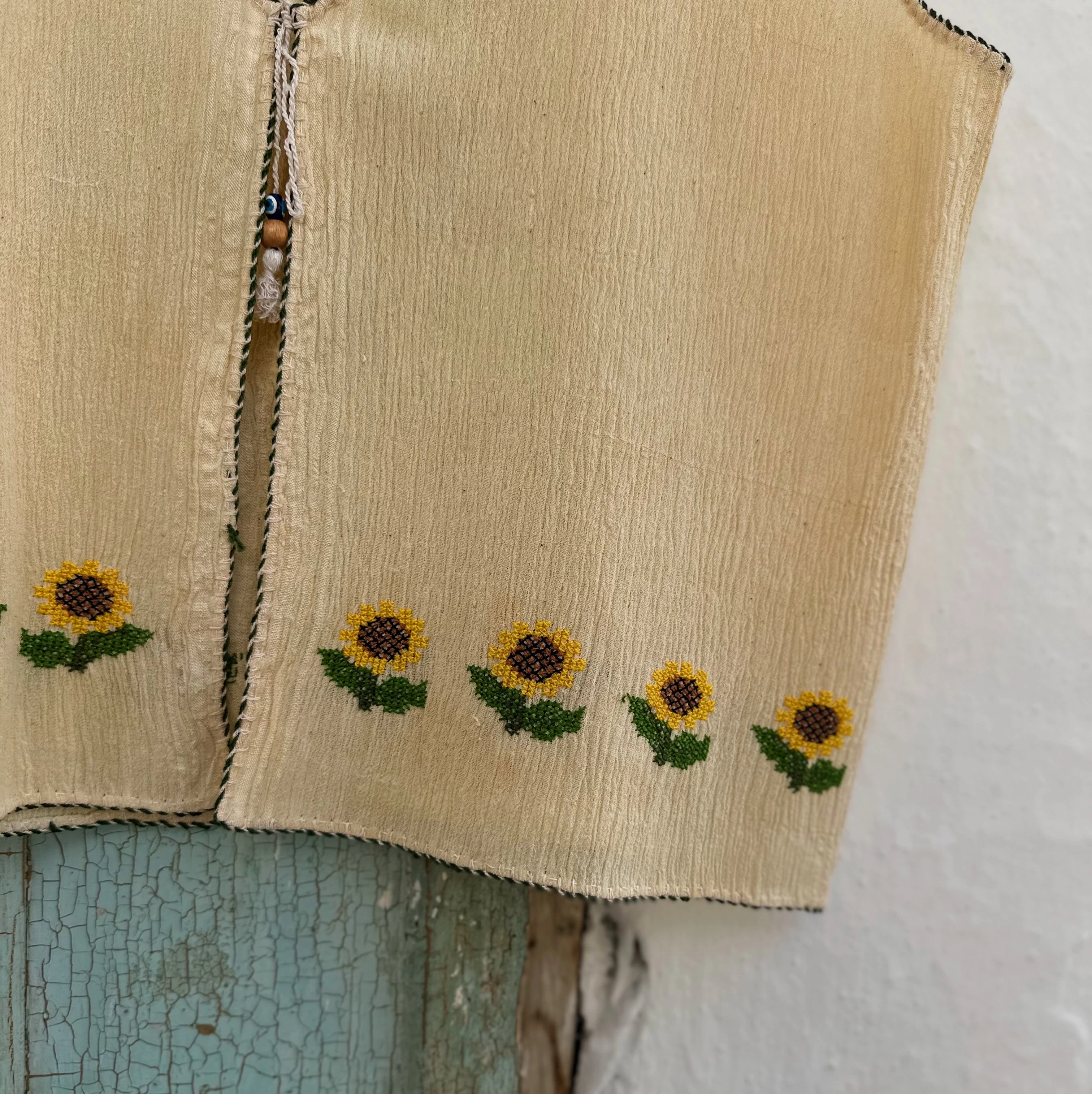 Ayçiçeği El Nakışlı Dokuma Yelek (38-40 Beden)