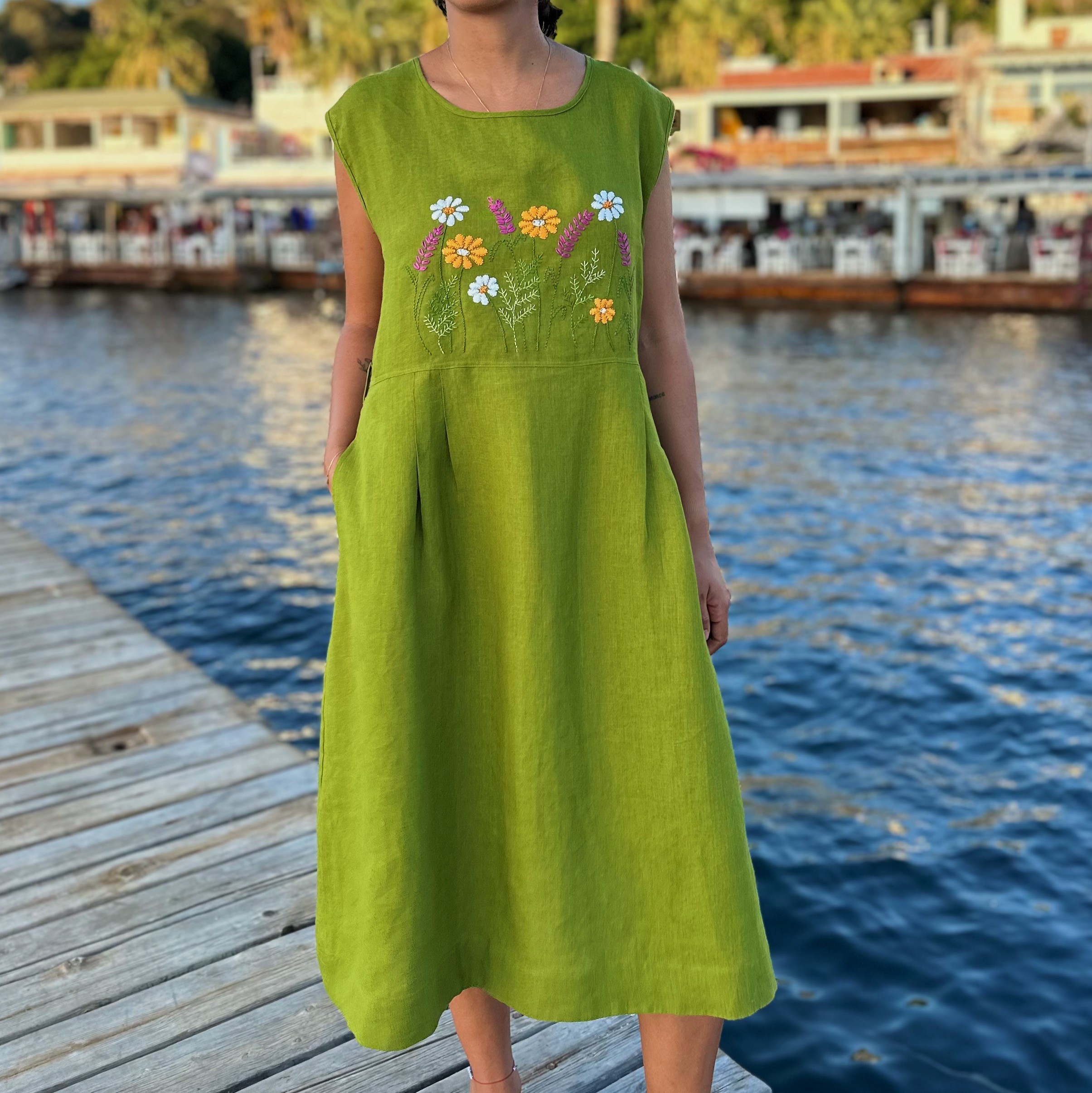 Papatyalar El Nakışlı Saf Keten Elbise