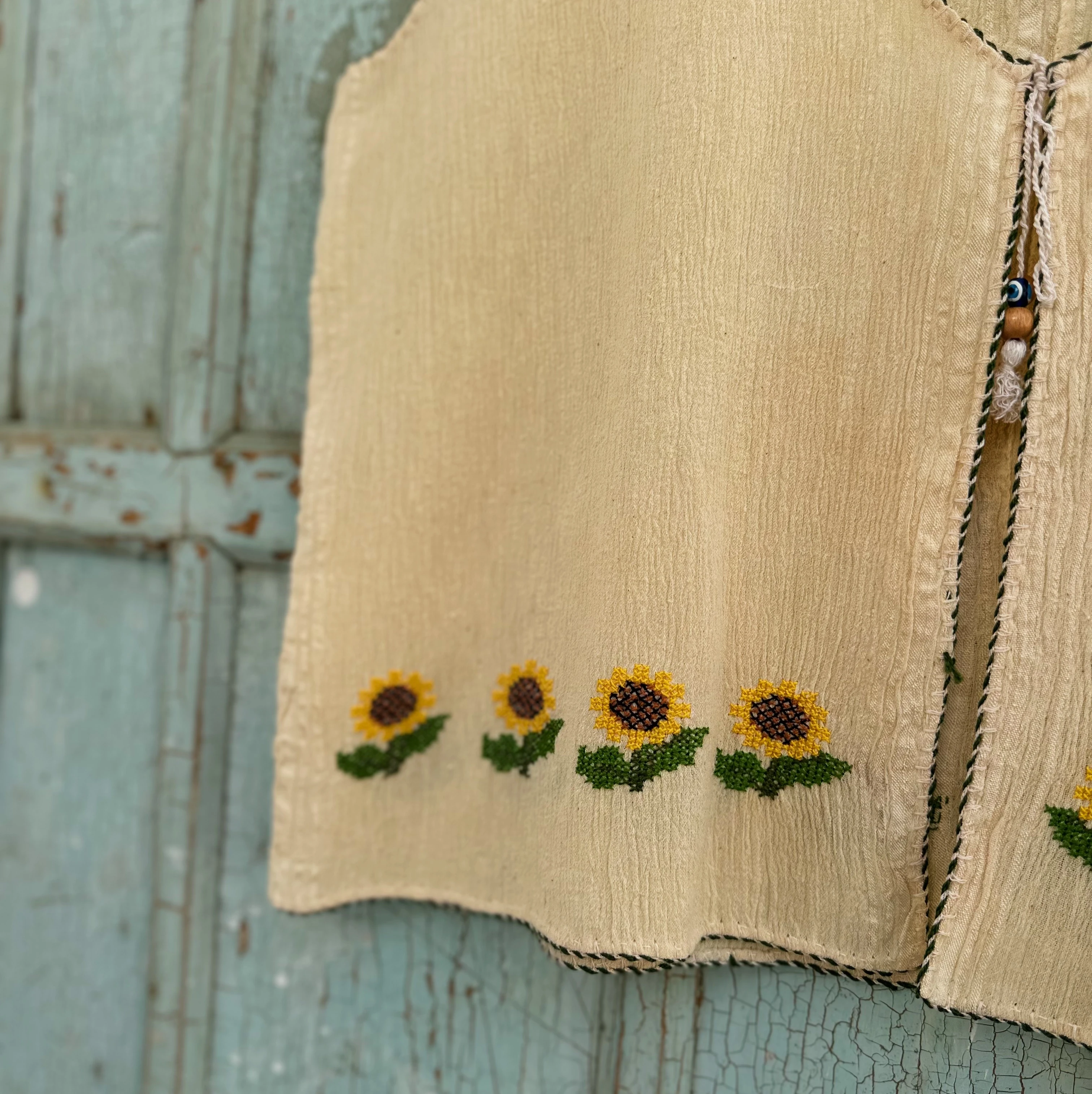 Ayçiçeği El Nakışlı Dokuma Yelek (38-40 Beden)