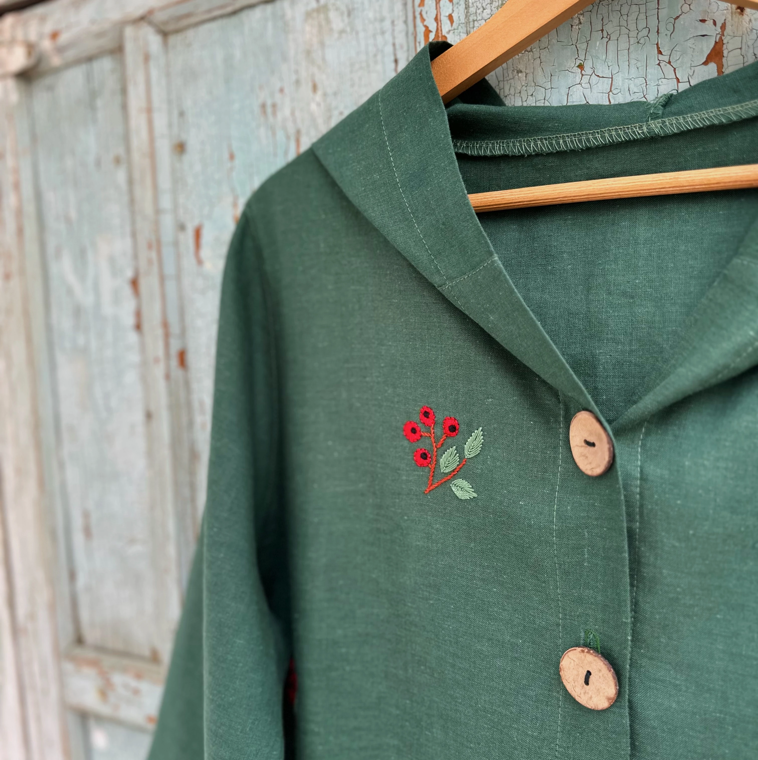 Atatürk Çiçeği El Nakışlı İpek Keten Ceket (Standart Beden)