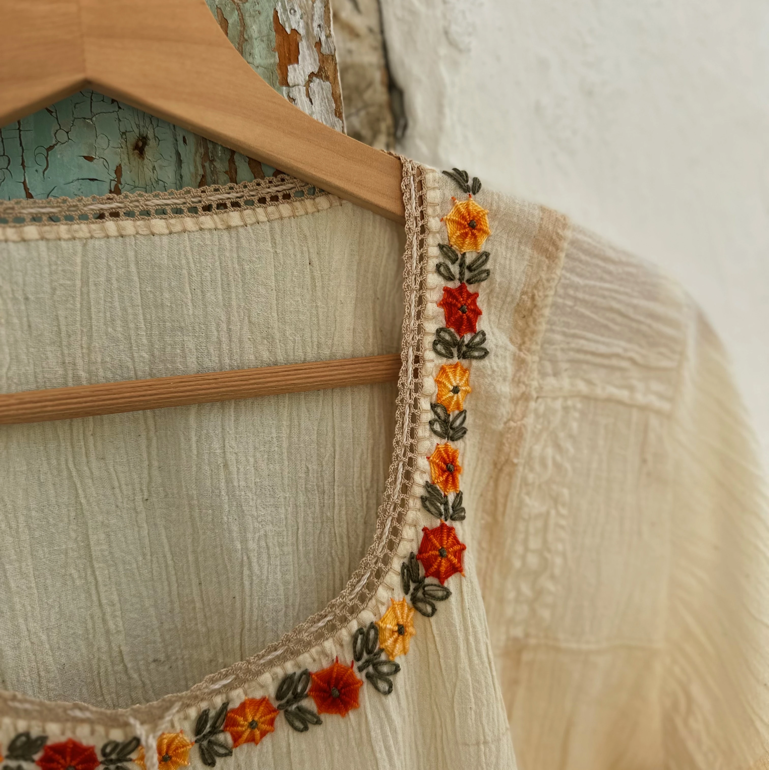 Turuncu Çiçekli Göynek (42 Beden)