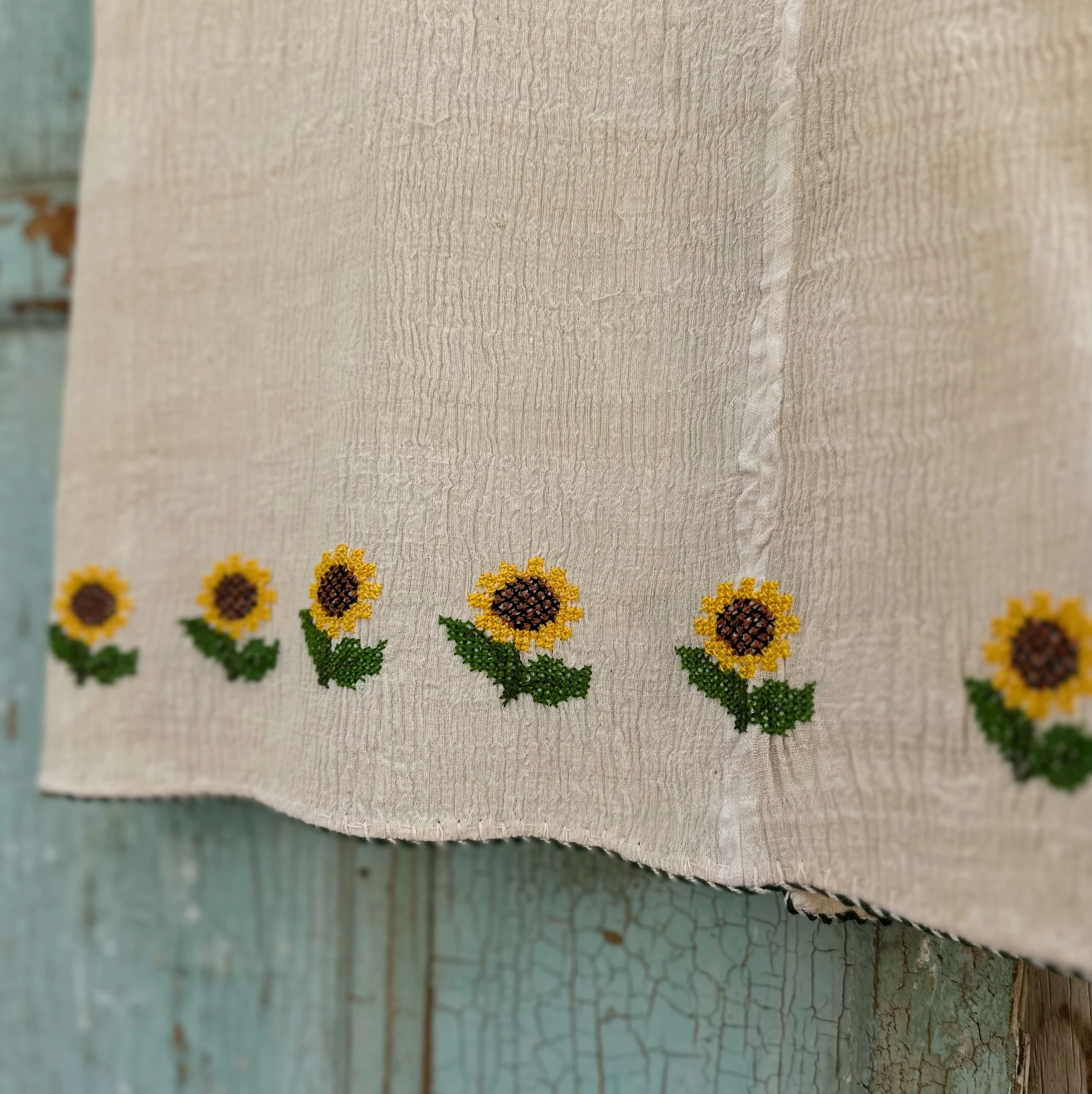 Ayçiçeği El Nakışlı Dokuma Yelek (38 Beden)