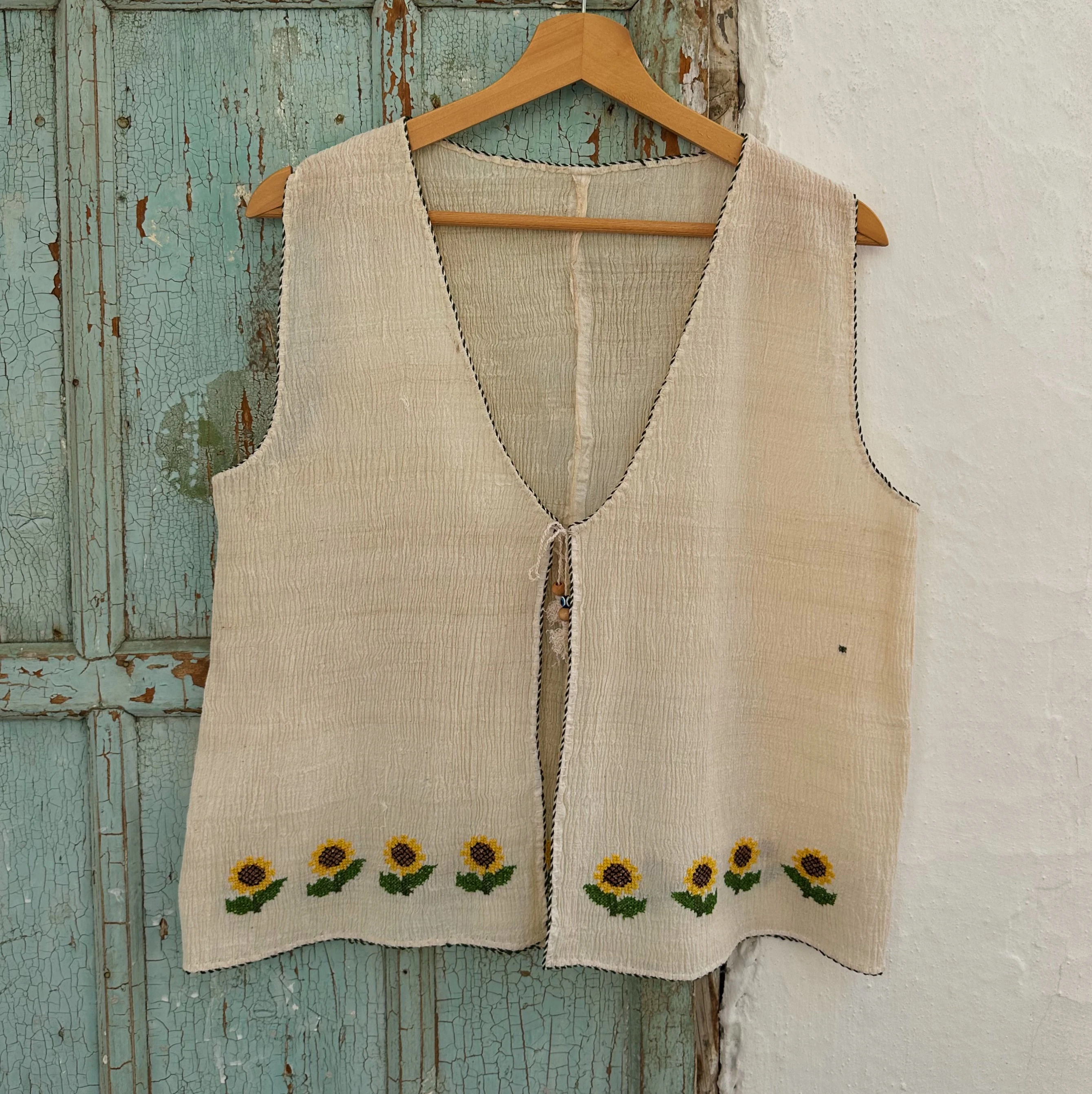 Ayçiçeği El Nakışlı Dokuma Yelek (38 Beden)