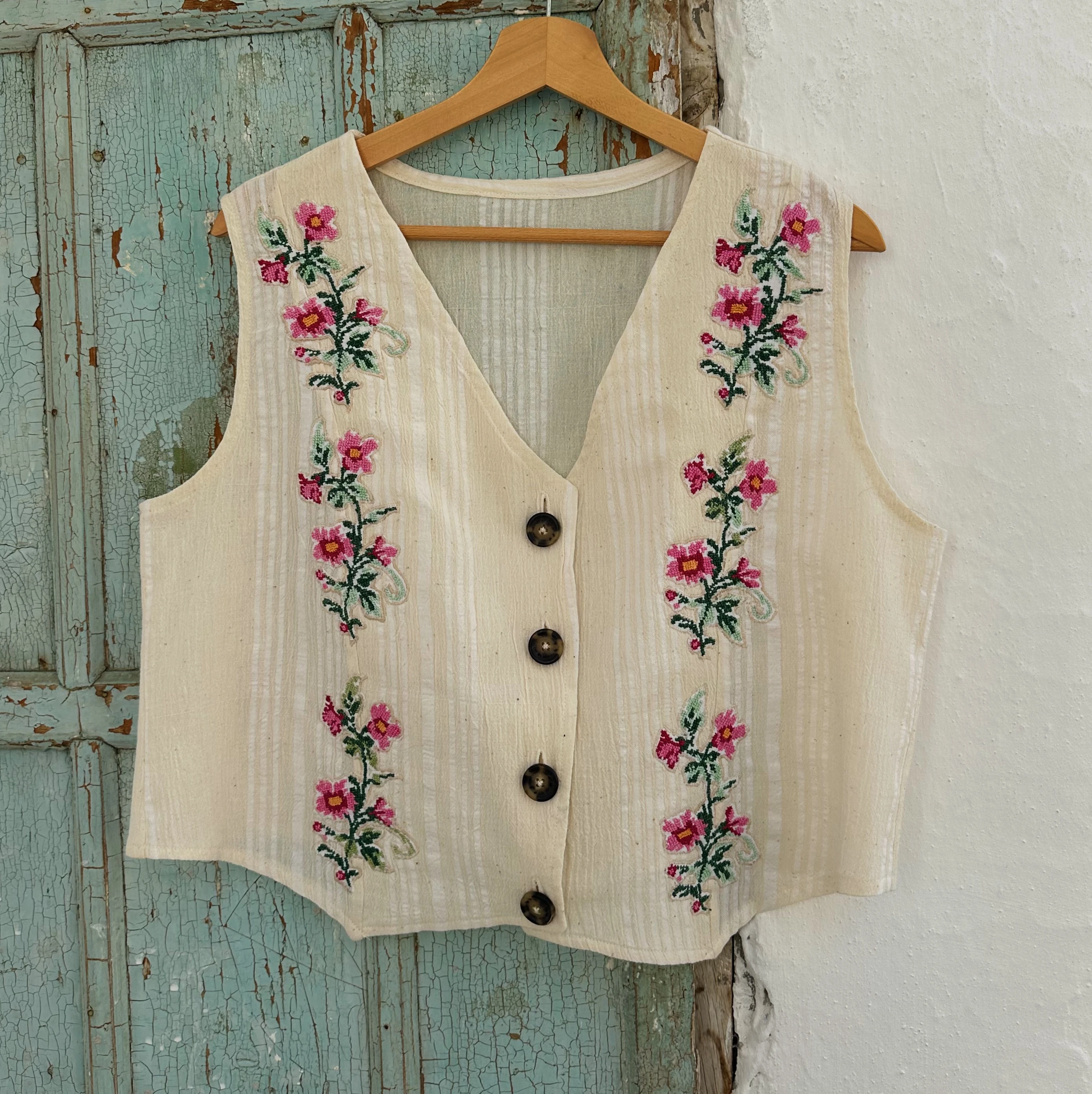 Pembe Çiçekler Dokuma Yelek (44 Beden)