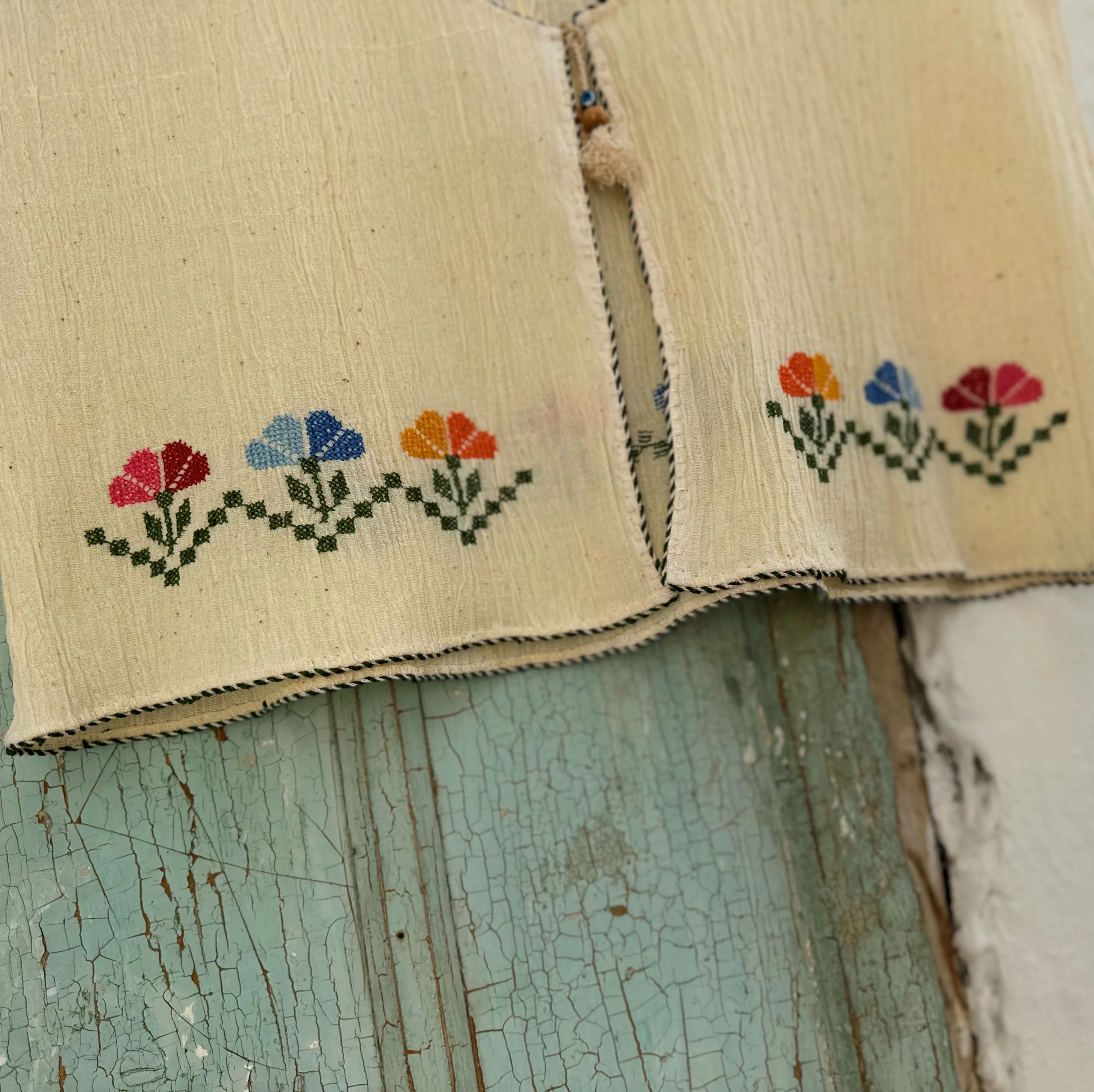 Lotus El Nakışlı Dokuma Yelek (38 Beden)