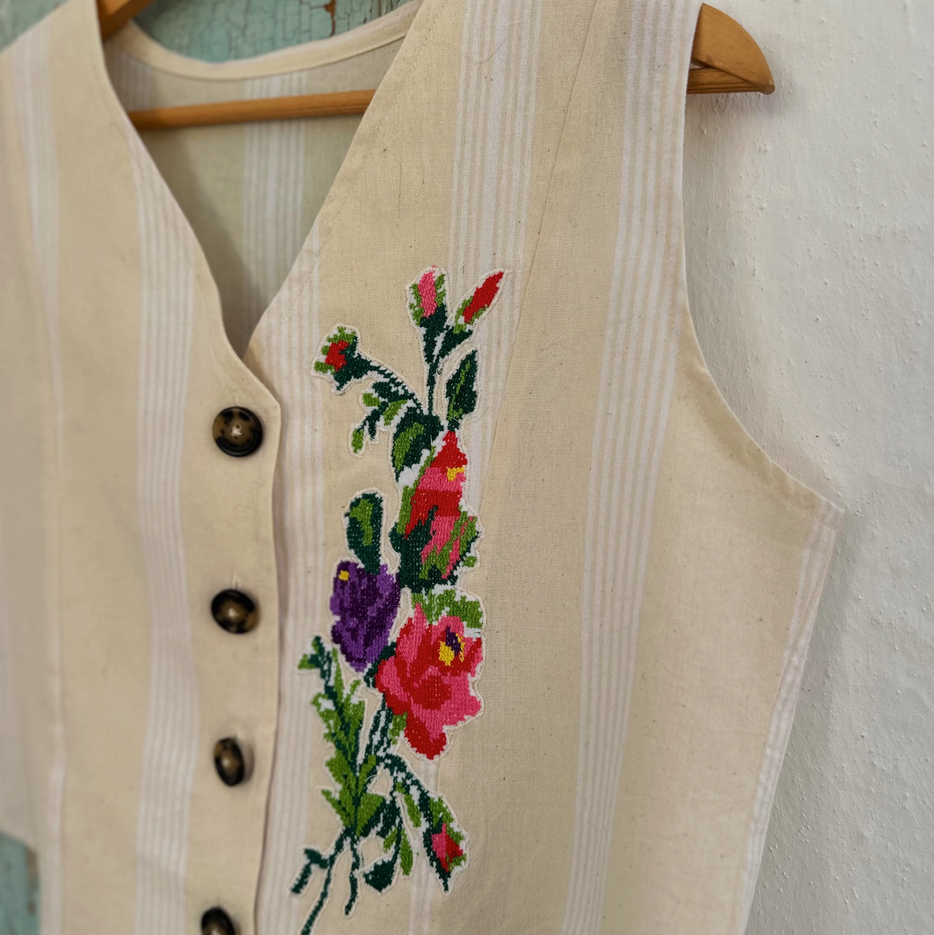 Pembe Mor Güller Dokuma Yelek (40-42 Beden)