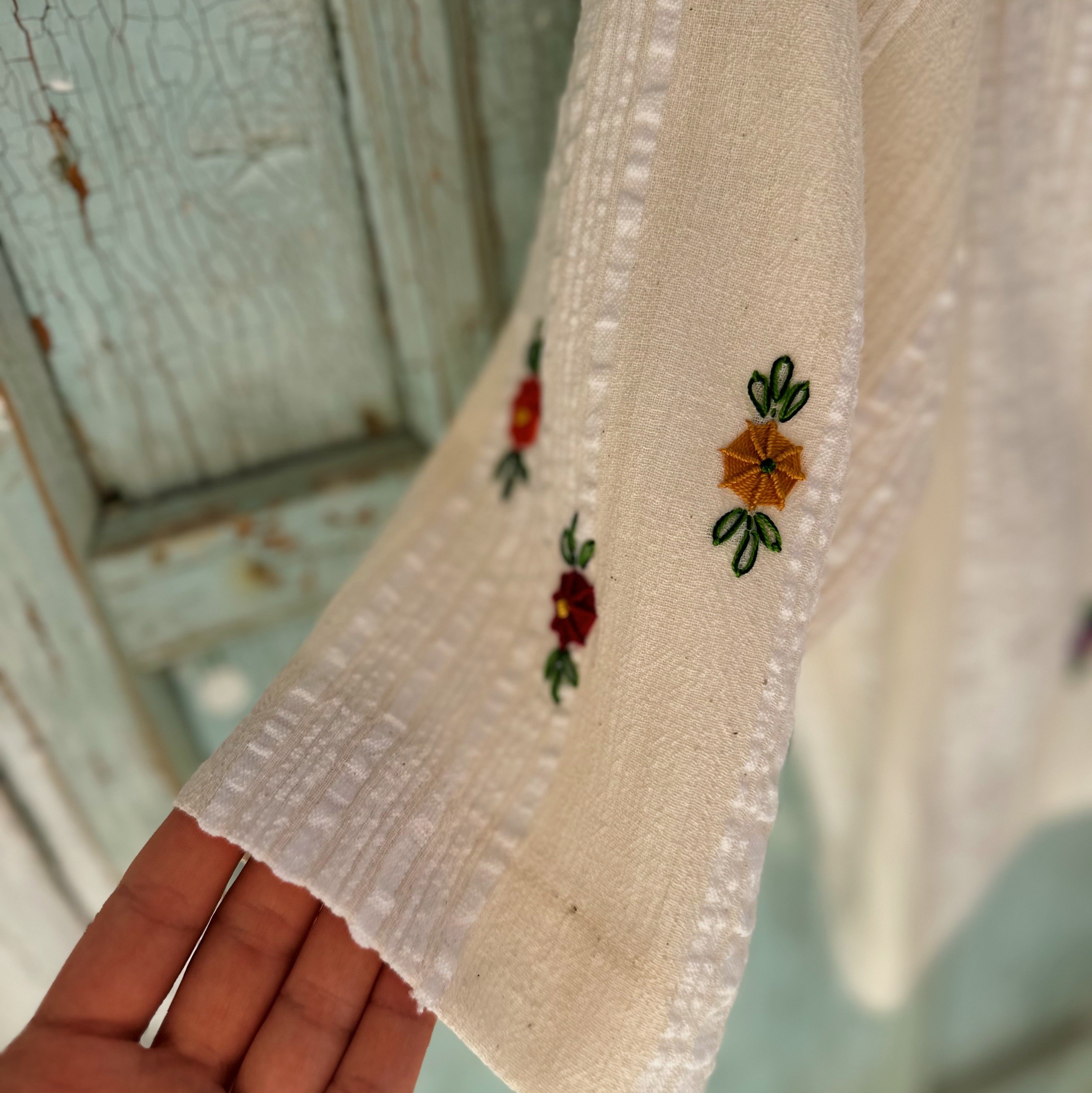 Çiçek İşlemeli Dokuma Ceket (38-40 Beden)