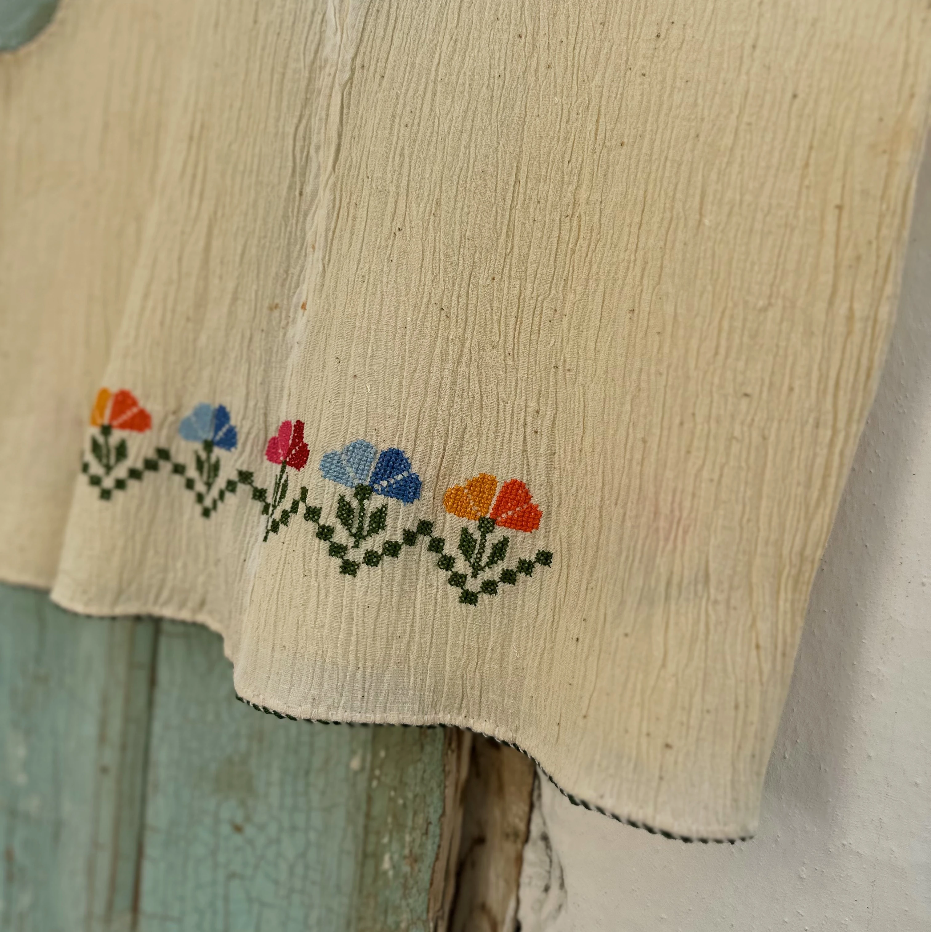 Lotus El Nakışlı Dokuma Yelek (38 Beden)