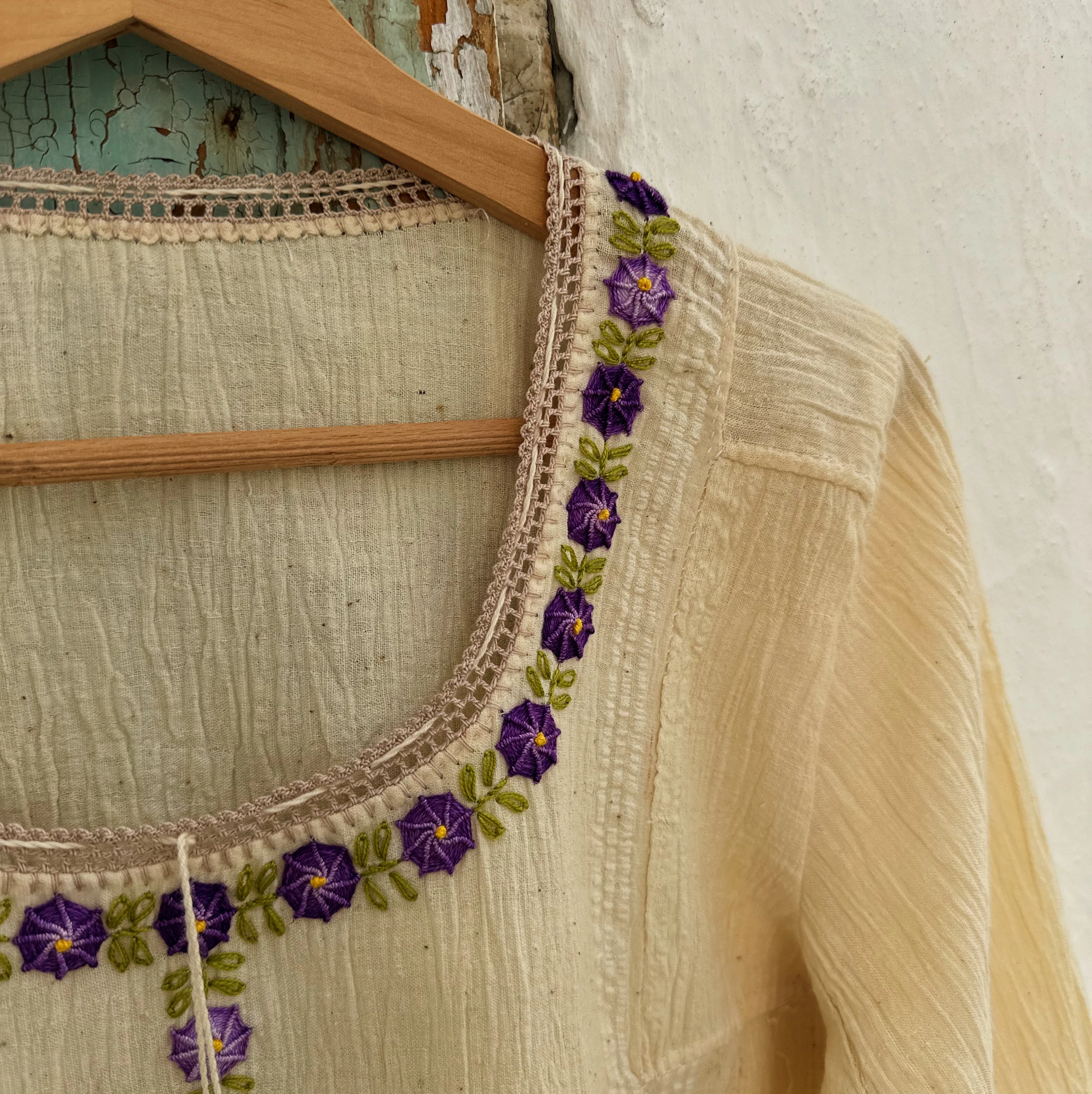 Mor Çiçekli Göynek (40-42 Beden)