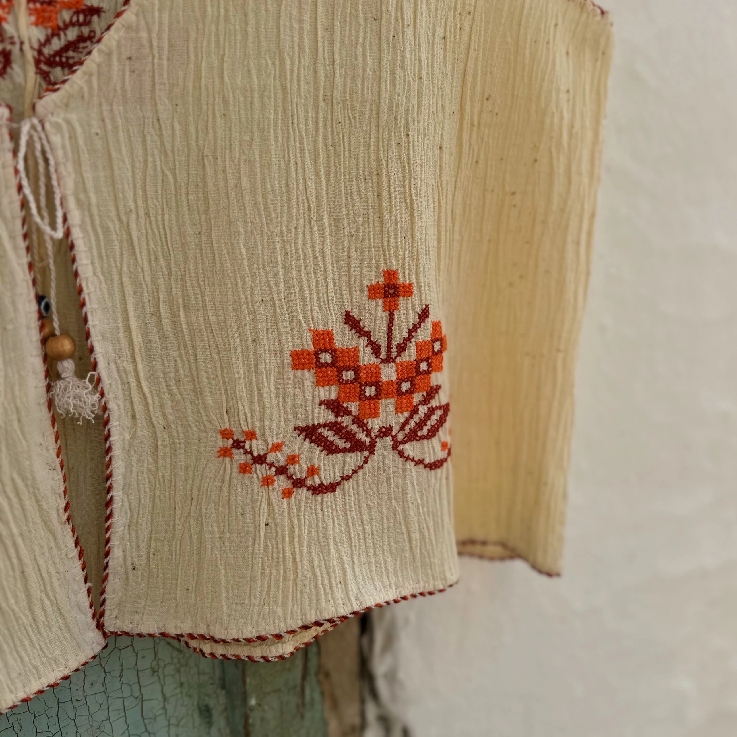 Etnik Çiçekler El Nakışlı Dokuma Yelek (38-40 Beden)