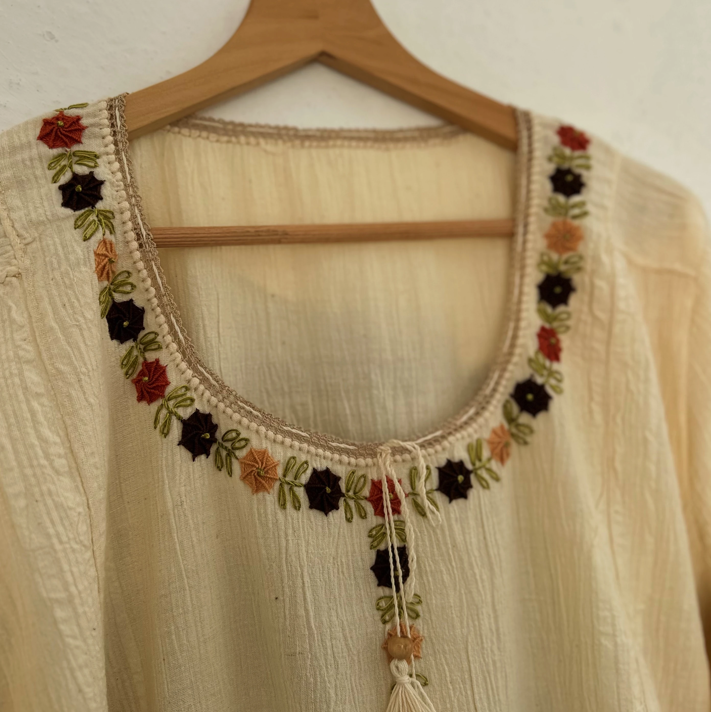 Kahverengi Çiçekli Göynek (44-46 Beden)