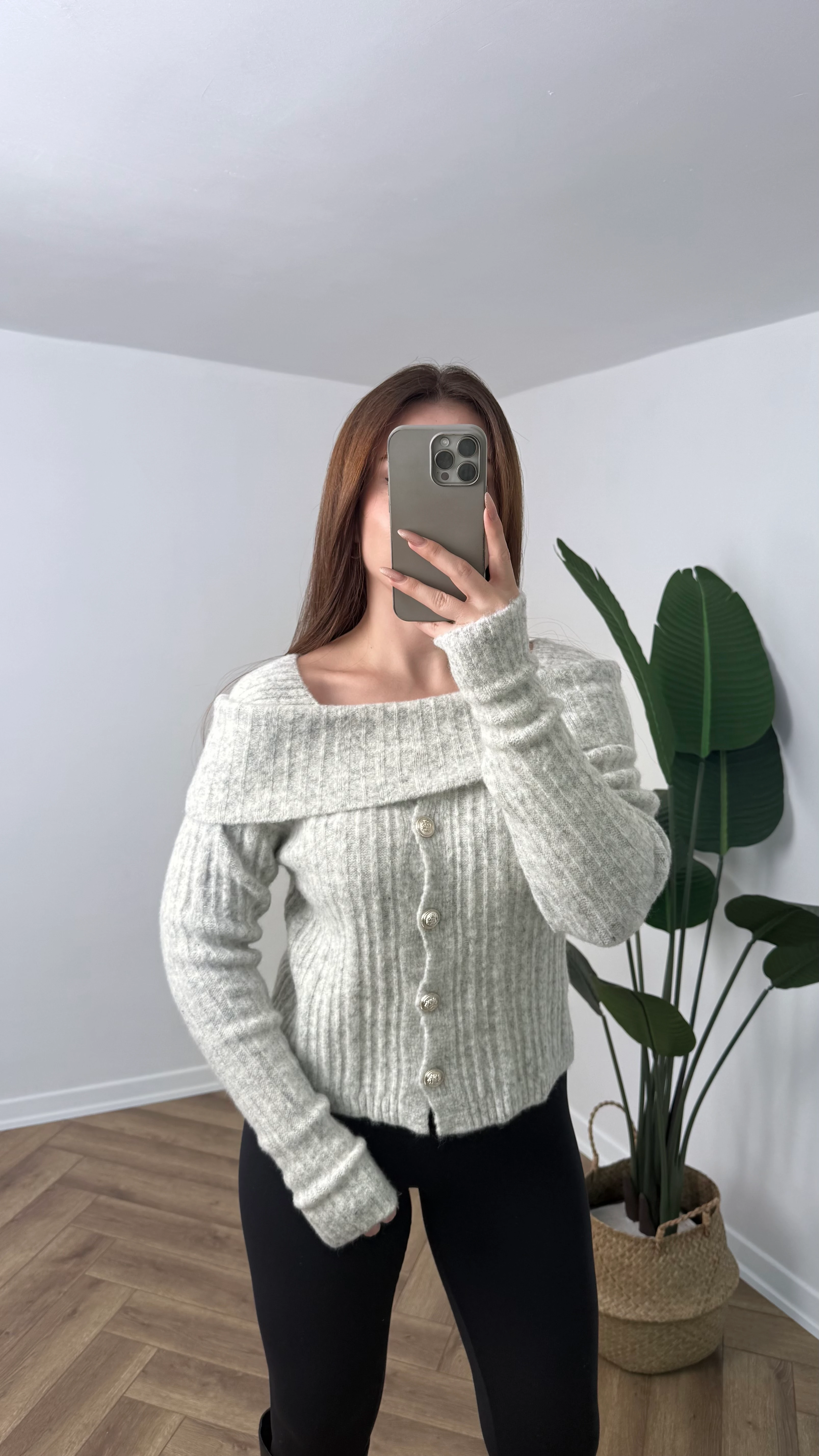 Yeni Sezon Düğmeli Premium Yaka Detaylı Kazak - Gri