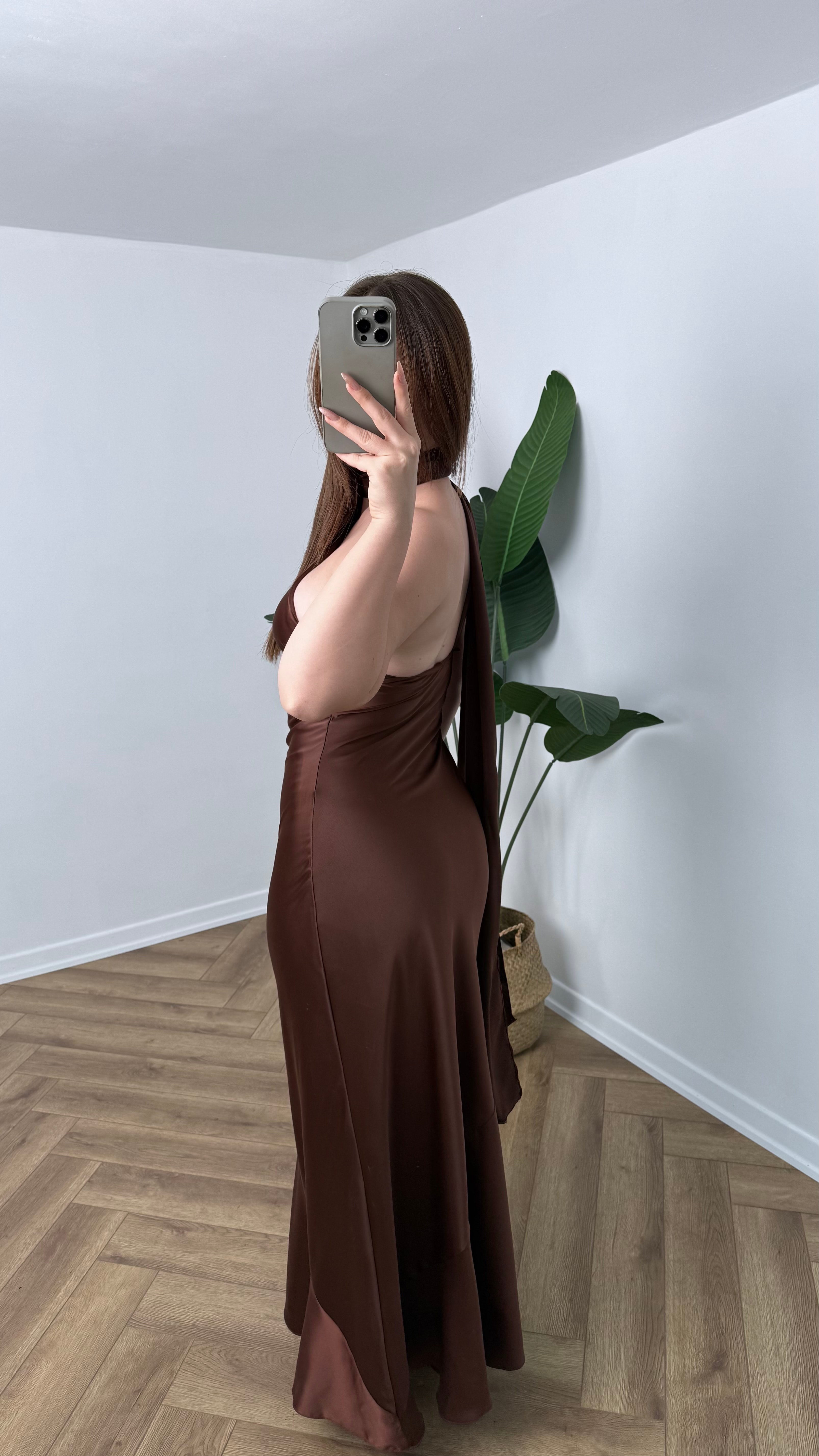 Yeni Sezon Premium Saten Boyun Detaylı Midi Elbise