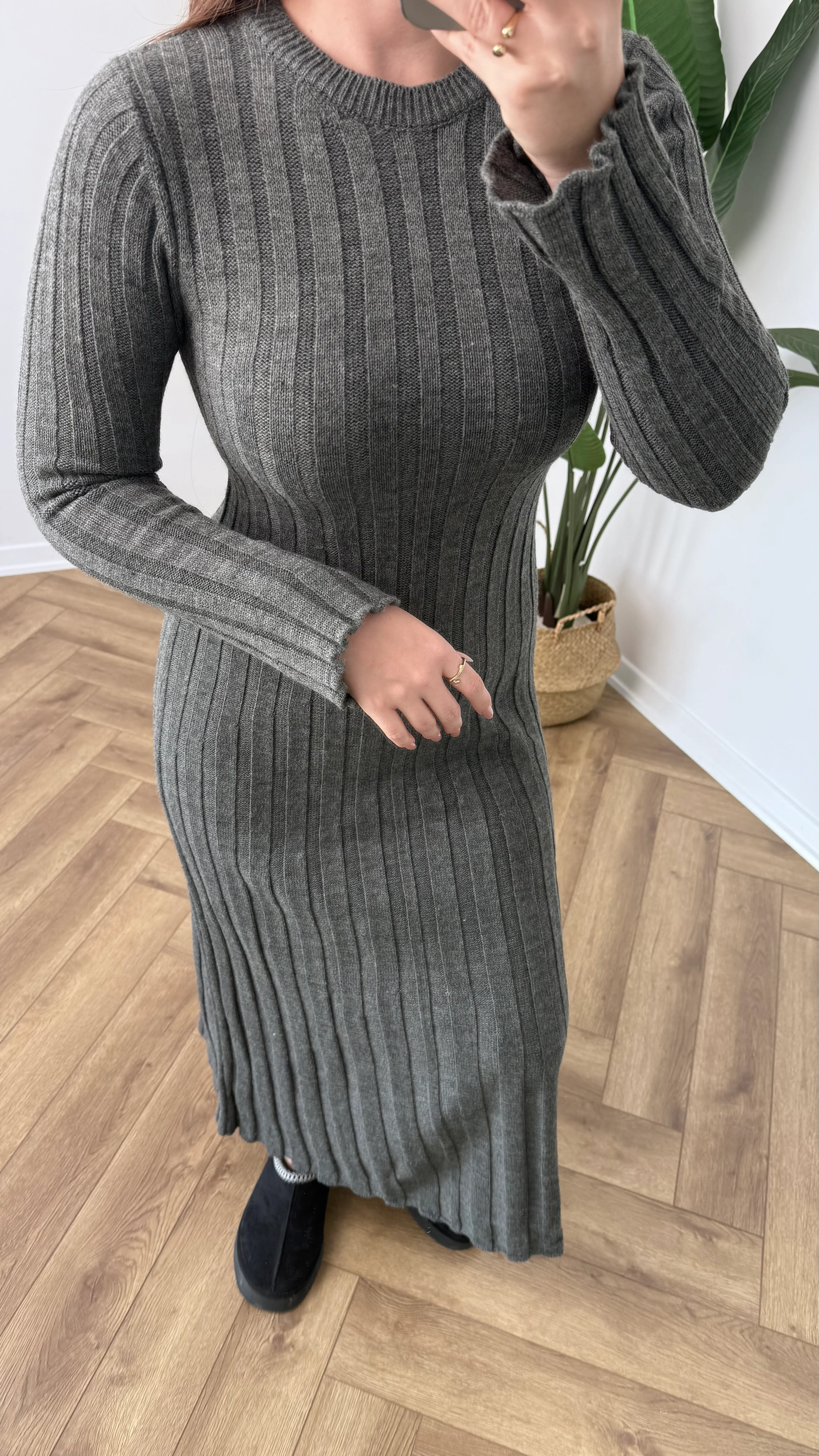 Yeni Sezon Midi Triko Elbise