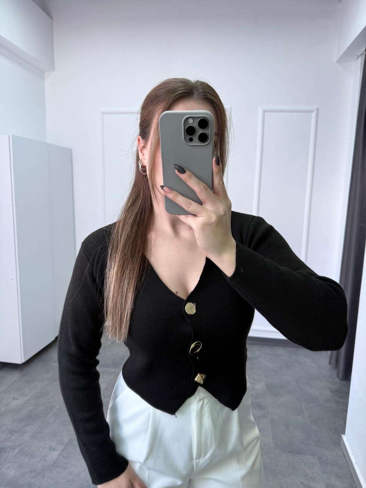 Yeni Sezon Kırık Düğme Detaylı V Yaka Triko