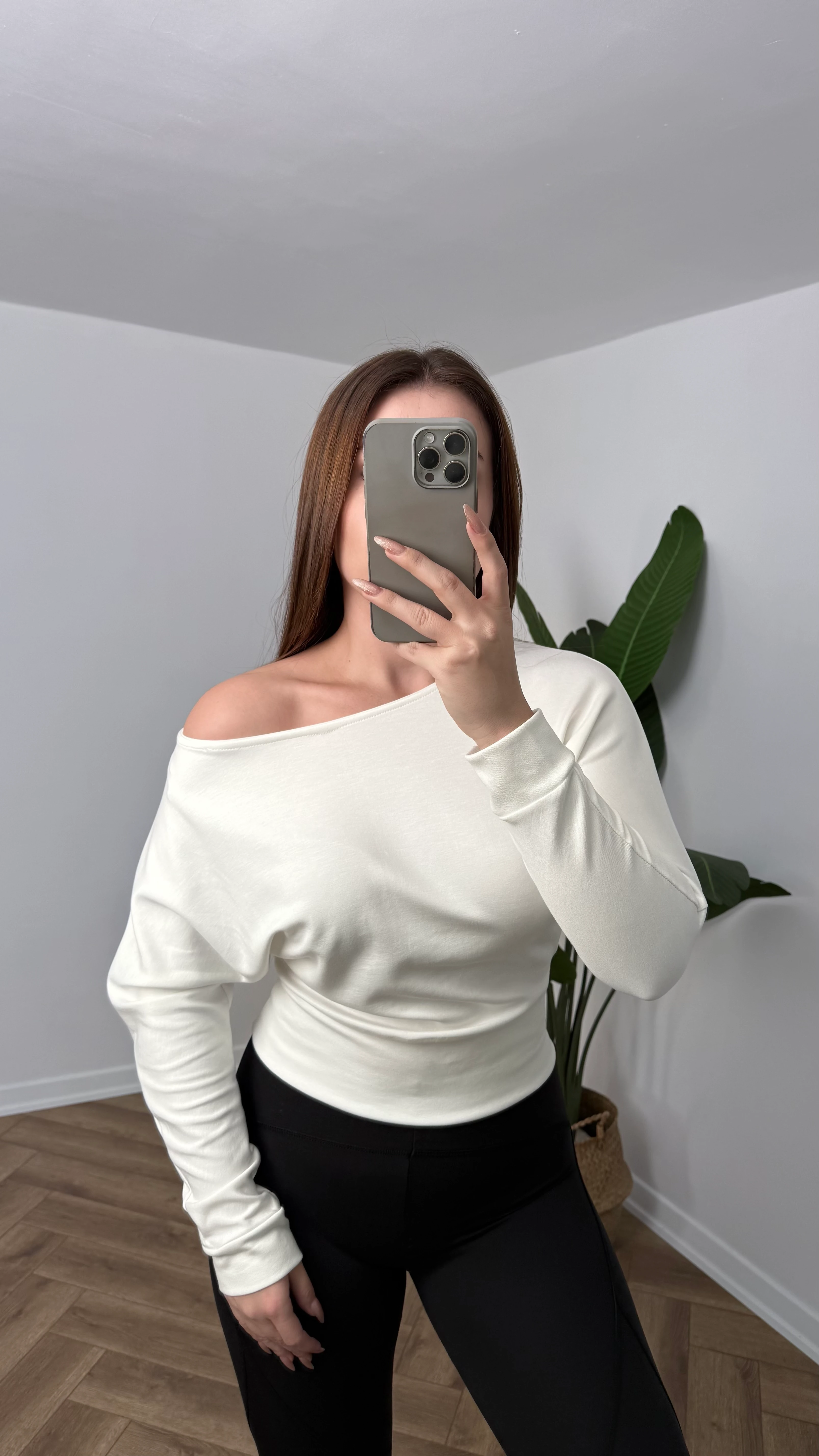 Yeni Sezon Kayık Yaka Orta Bel OYS Sweat - Ekru