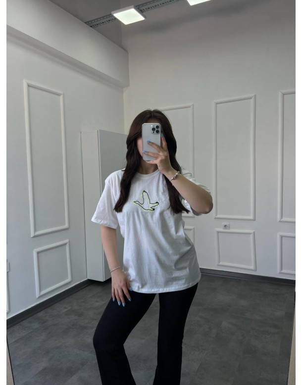 Nakış İşleme Orta Logo Kuş Beyaz T-shirt