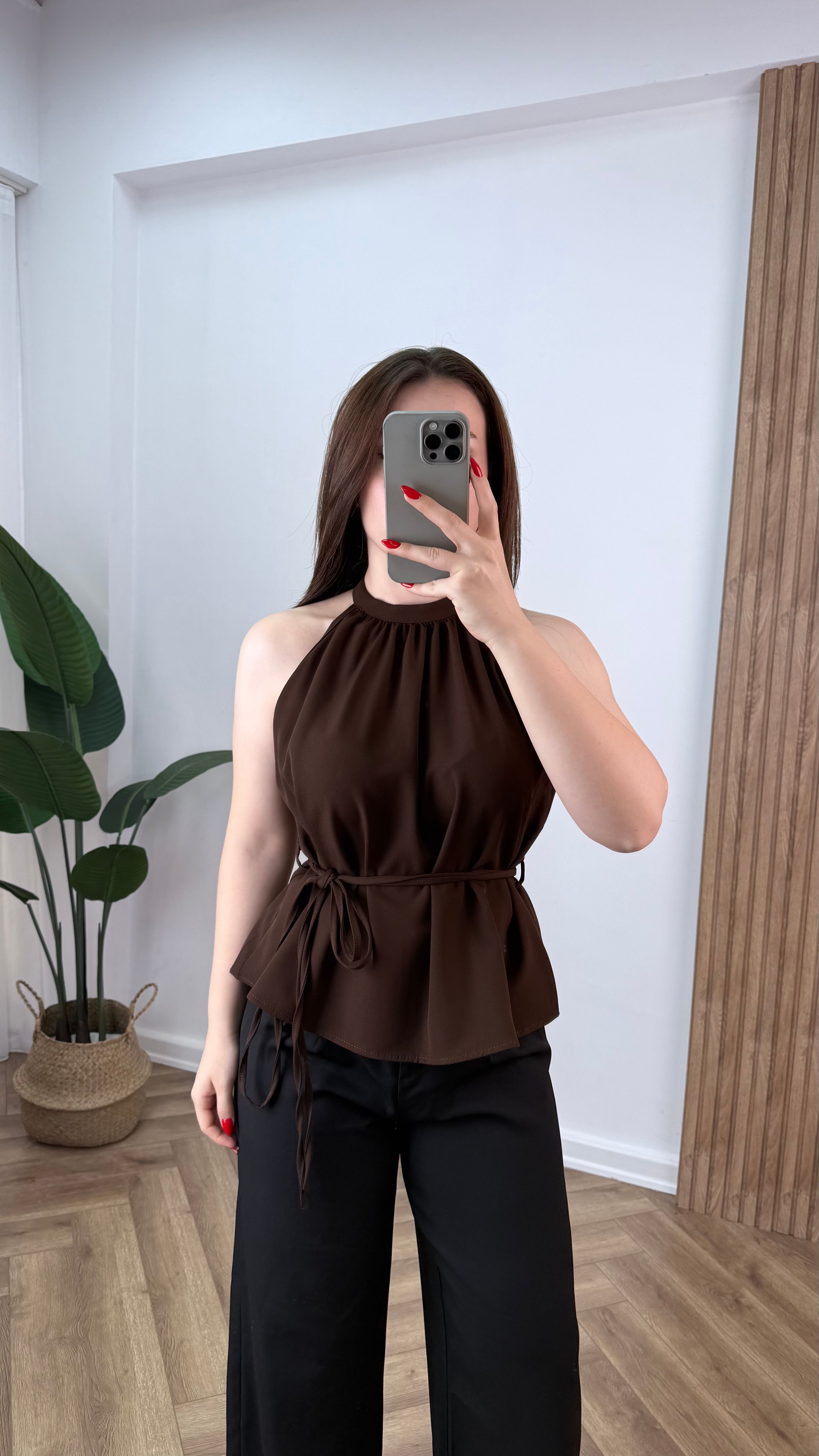 Halter Yaka İp Detaylı Şık Bluz - Kahverengi