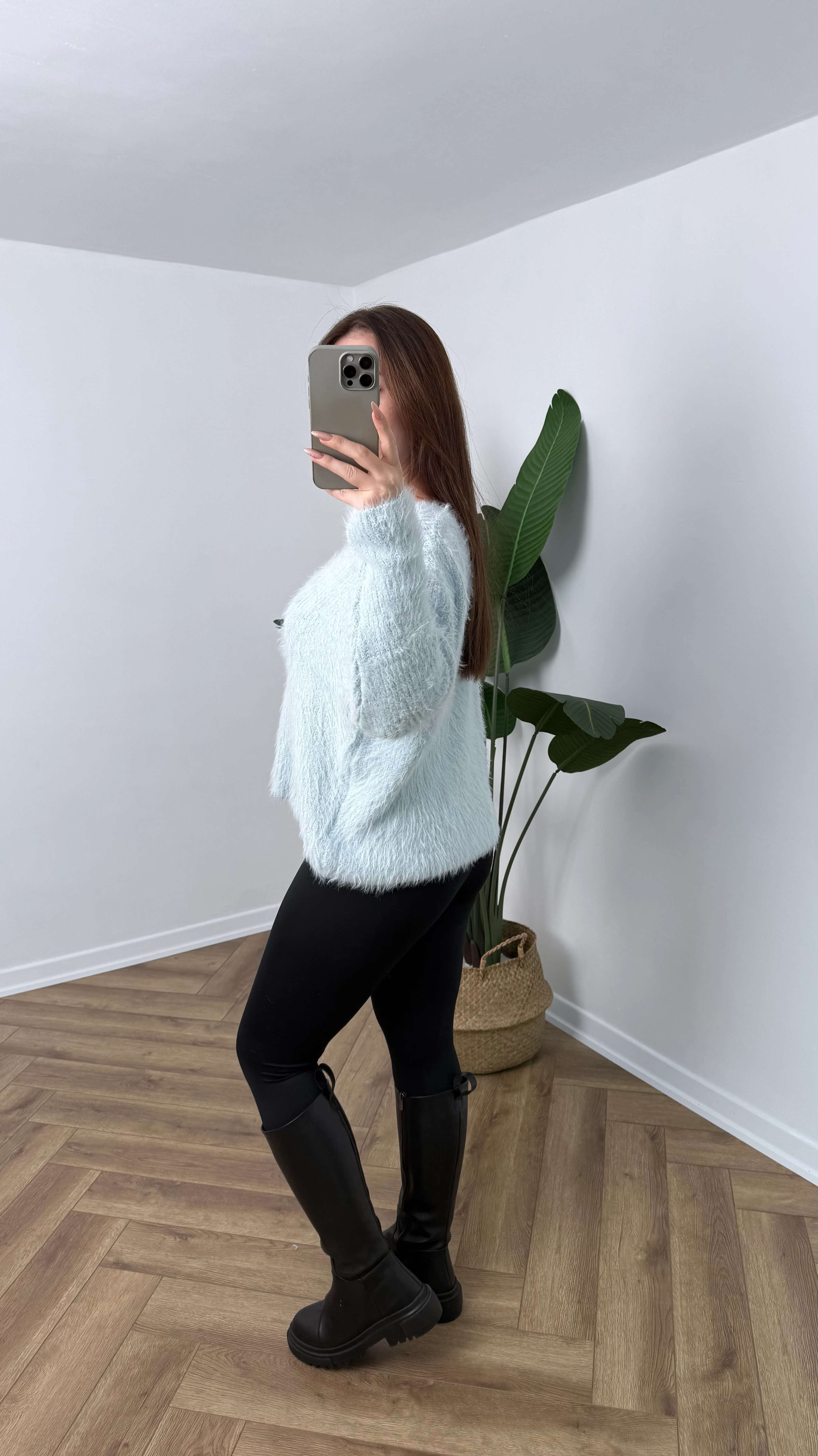 Yeni Sezon Premium V Yaka Tüylü Kazak