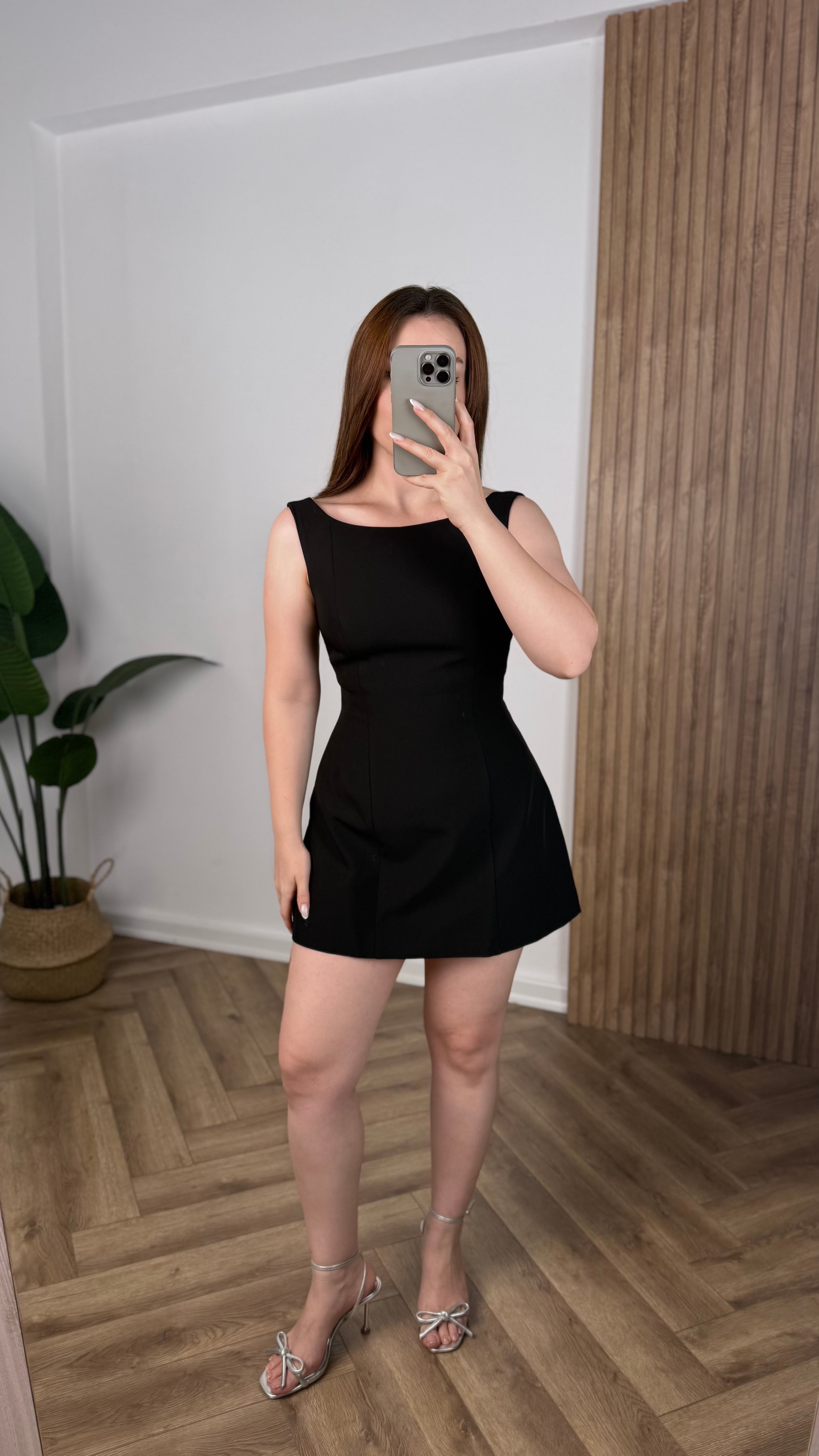 Yeni Sezon Kayık Yaka Mini Çan Elbise