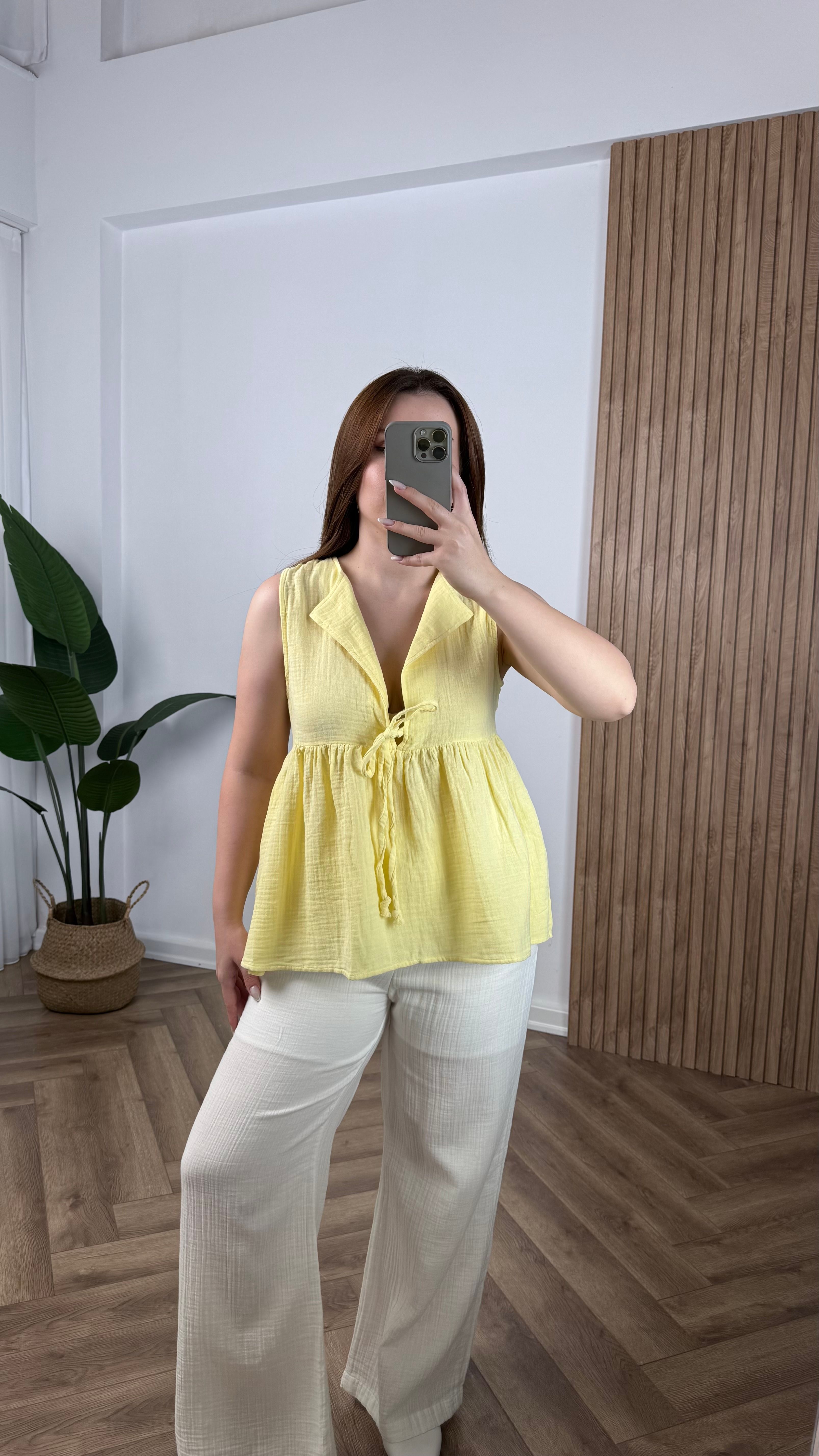 Yeni Sezon Bağlamalı Kolsuz Müslin Bluz