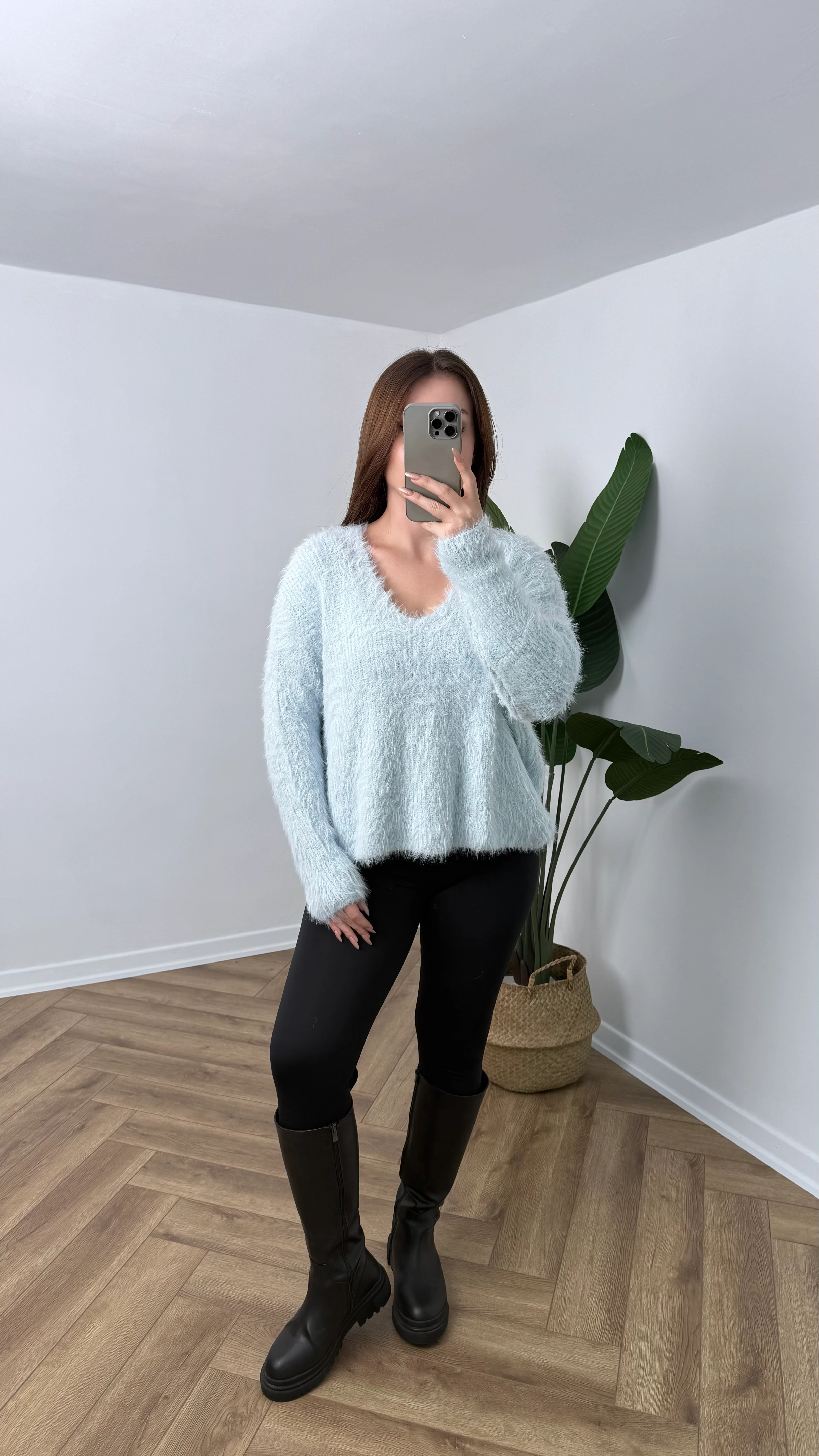 Yeni Sezon Premium V Yaka Tüylü Kazak