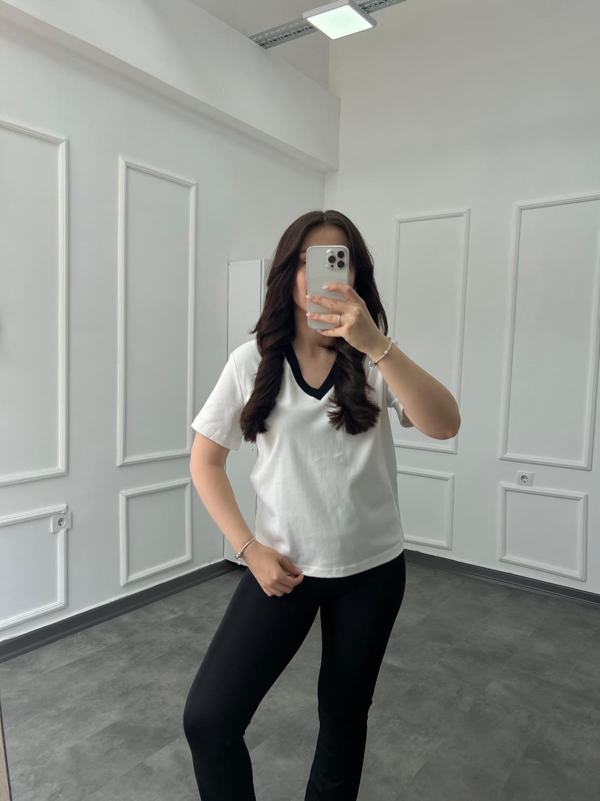 M.Dutti Ribana Detaylı V Yaka Beyaz T-shirt