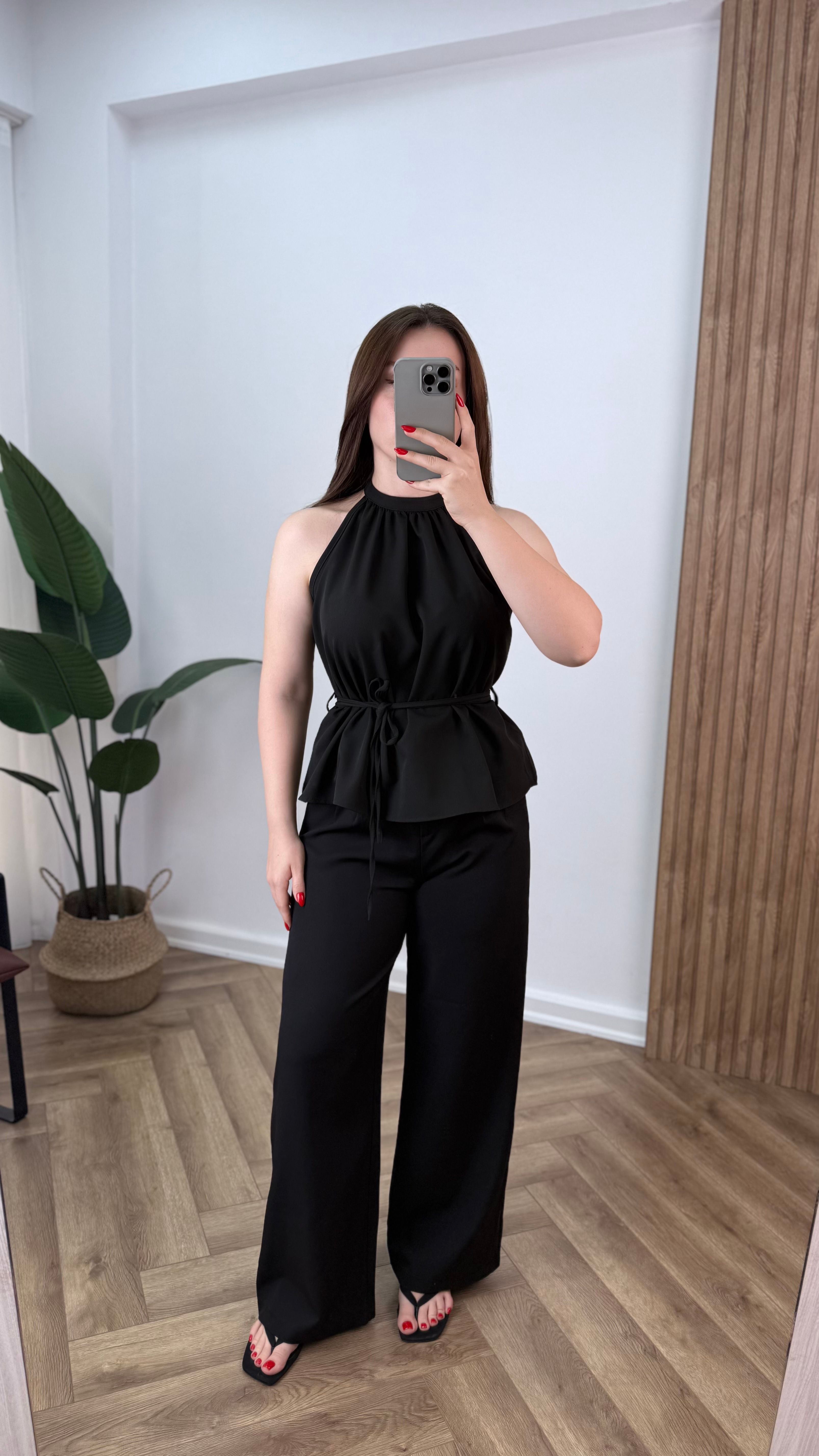 Halter Yaka İp Detaylı Şık Bluz