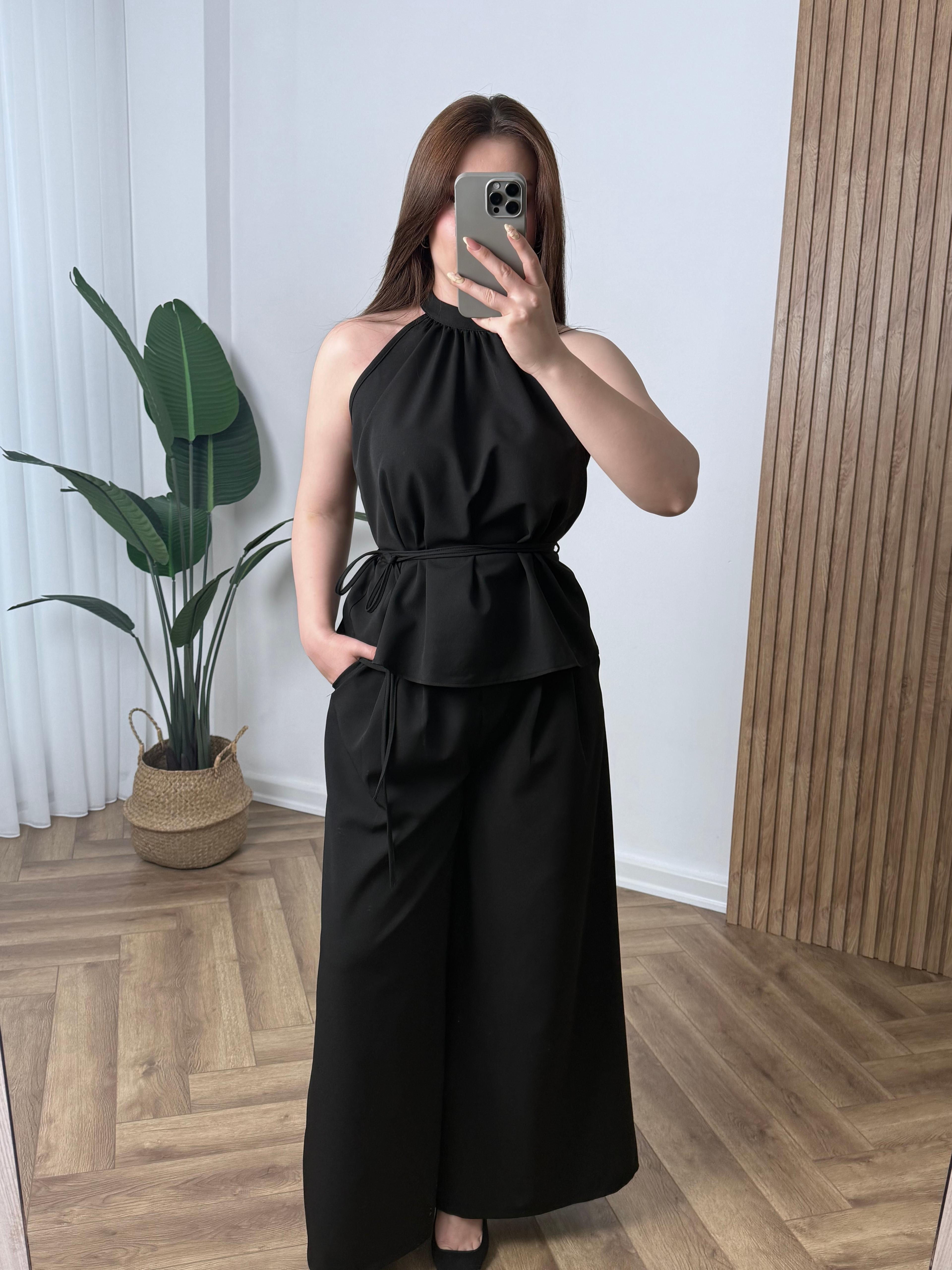Halter Yaka İp Detaylı Şık Bluz