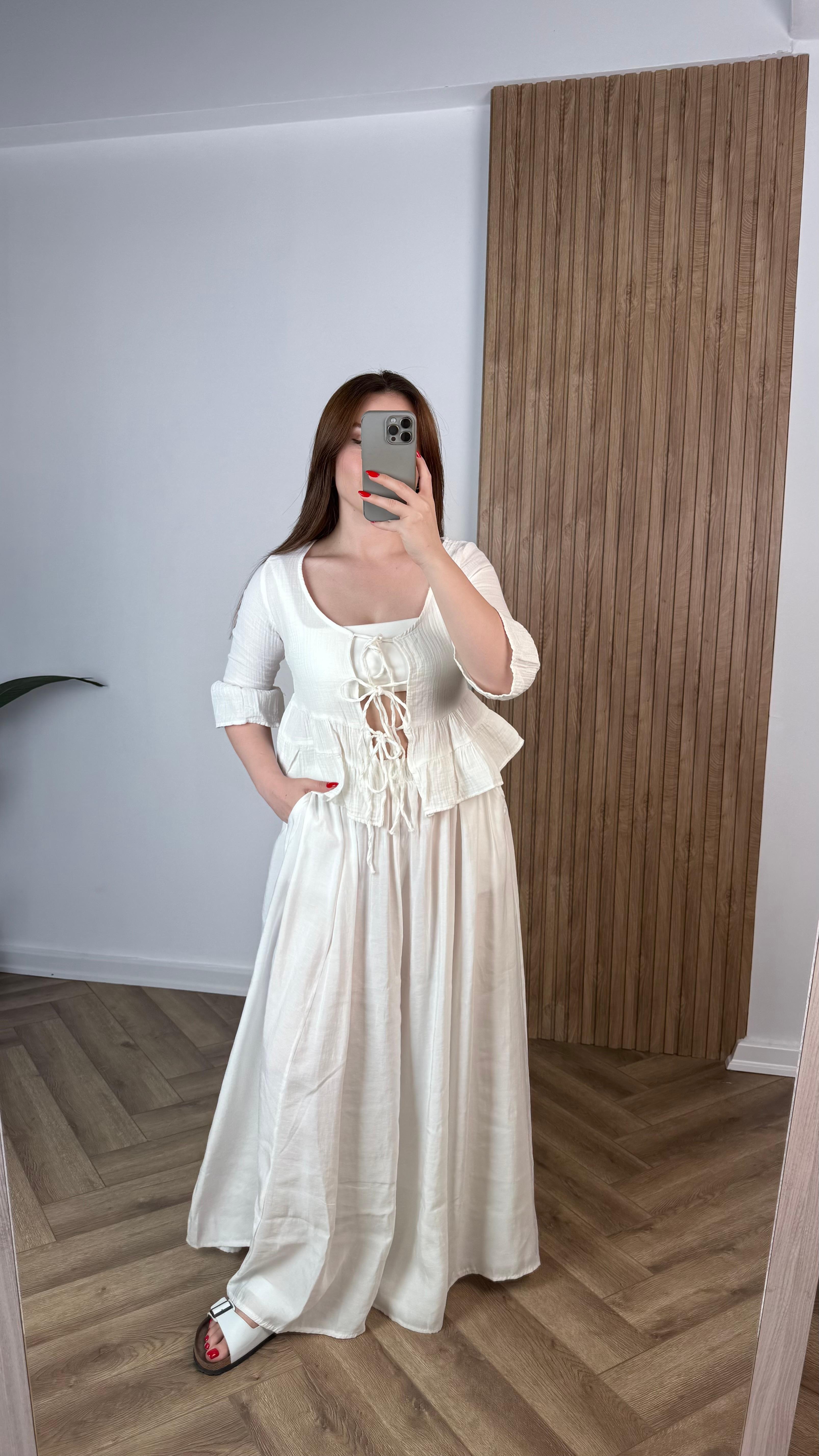 Yeni Sezon Bağlamalı Crop Yarım Kol Bluz - Beyaz