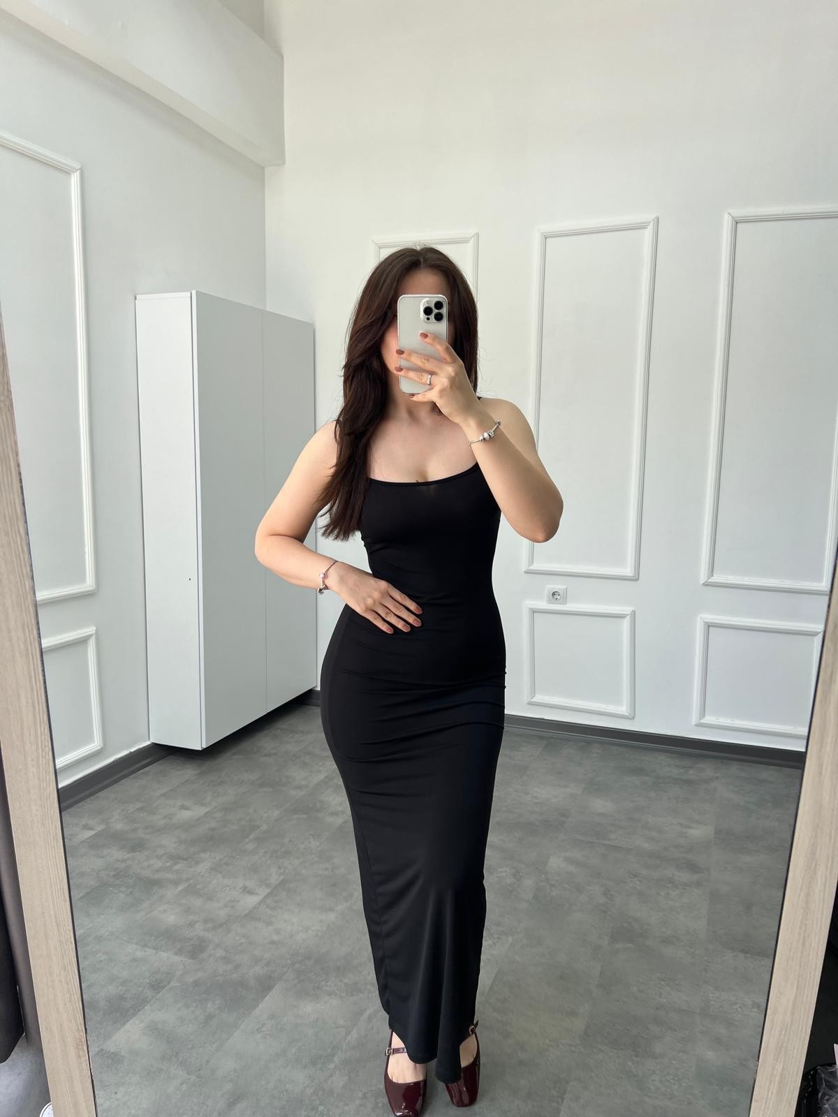 Pinterest Siyah Askılı Elbise