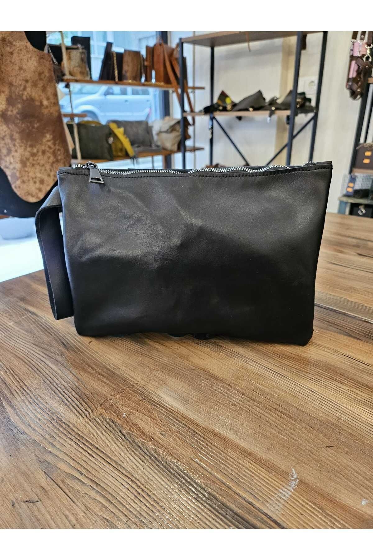 DORA SİYAH YAPRAKLI CLUTCH