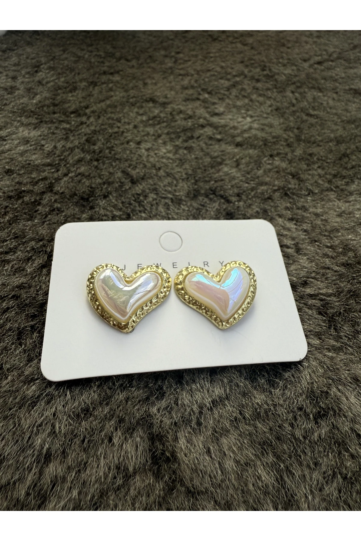 Kalpli İnci Detaylı Altın Renk Çelik Küpe