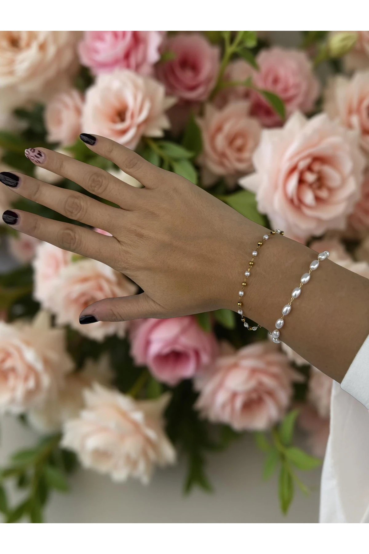 Gold ve İnci Detaylı Zarif Boncuk Bileklik