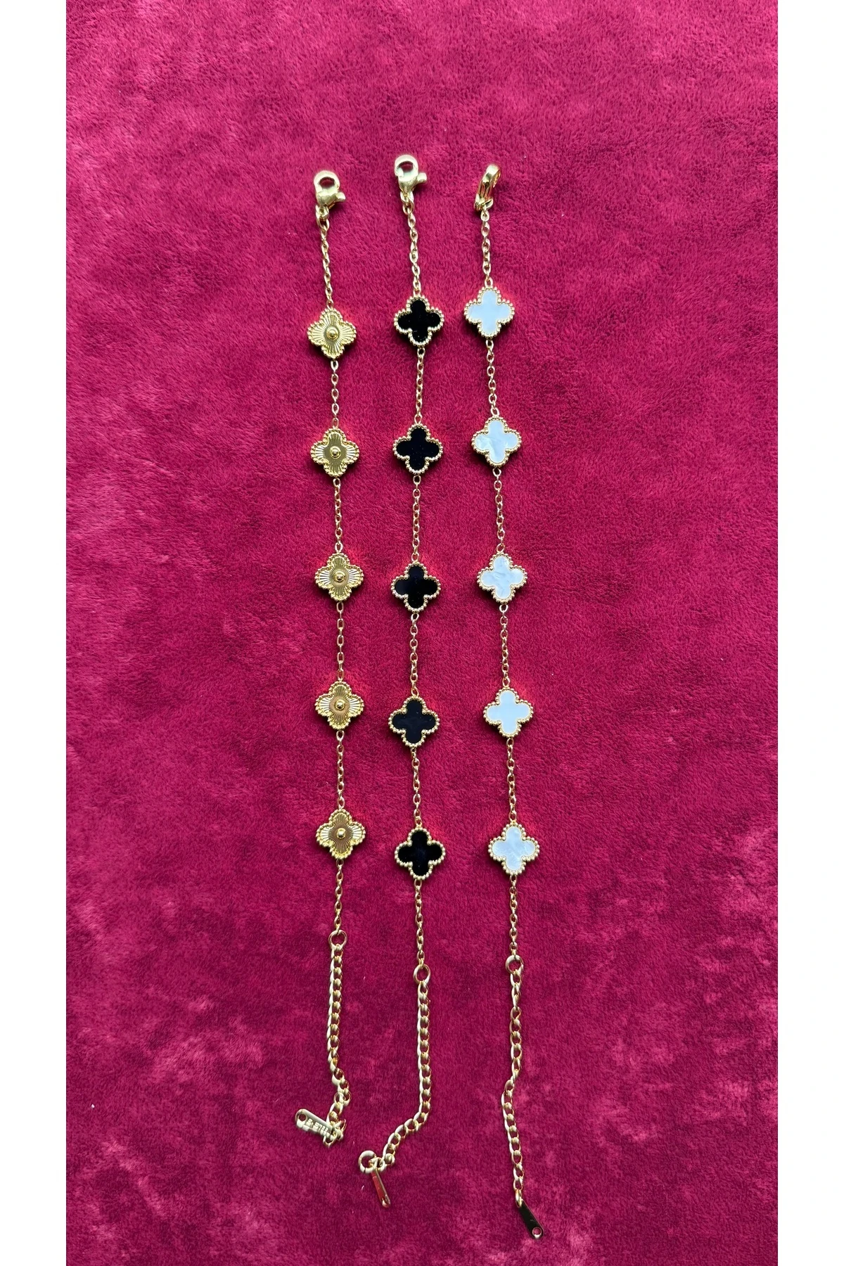 Yonca Motifli Zarif Bileklik