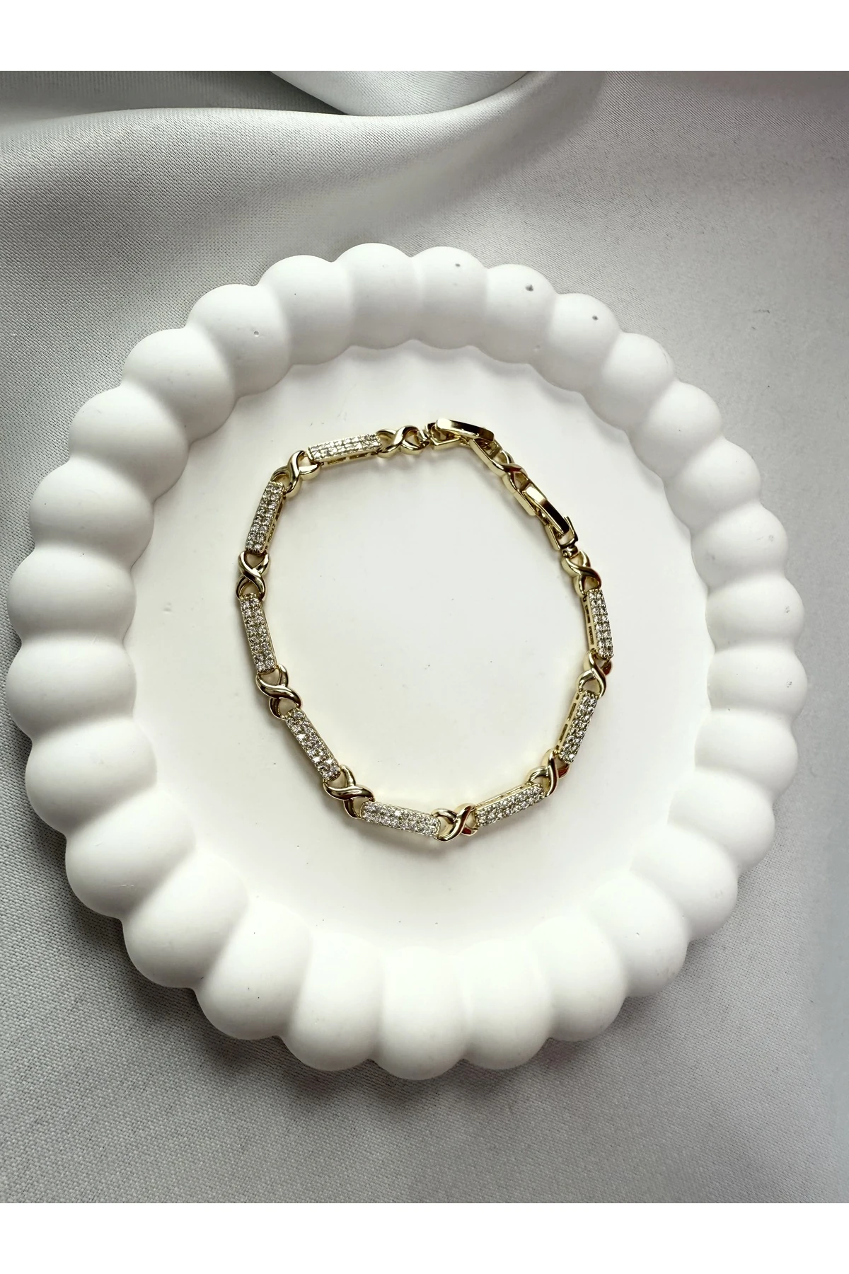 Altın Renk Çelik Taşlı Zincir Bileklik