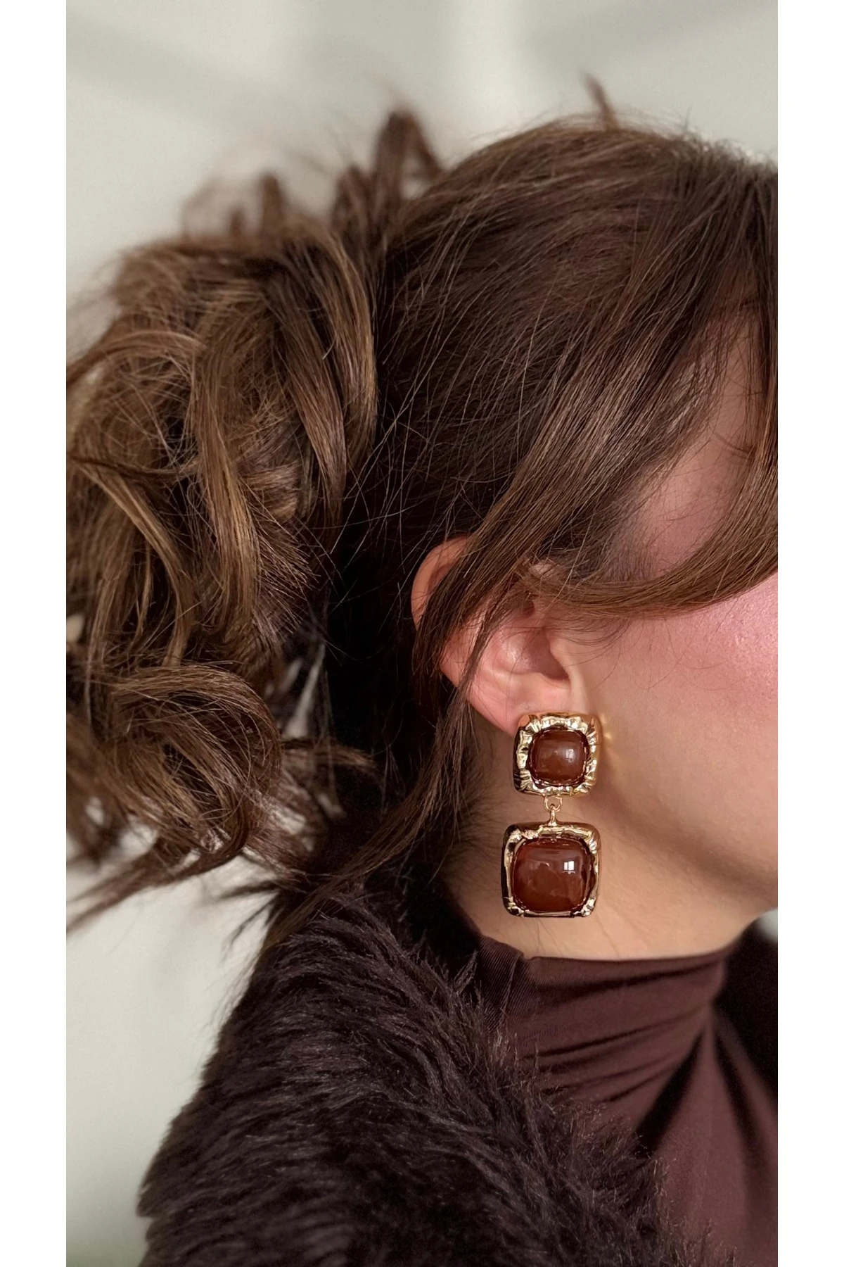 Kahve Ton Modern Tasarım Büyük Küpe