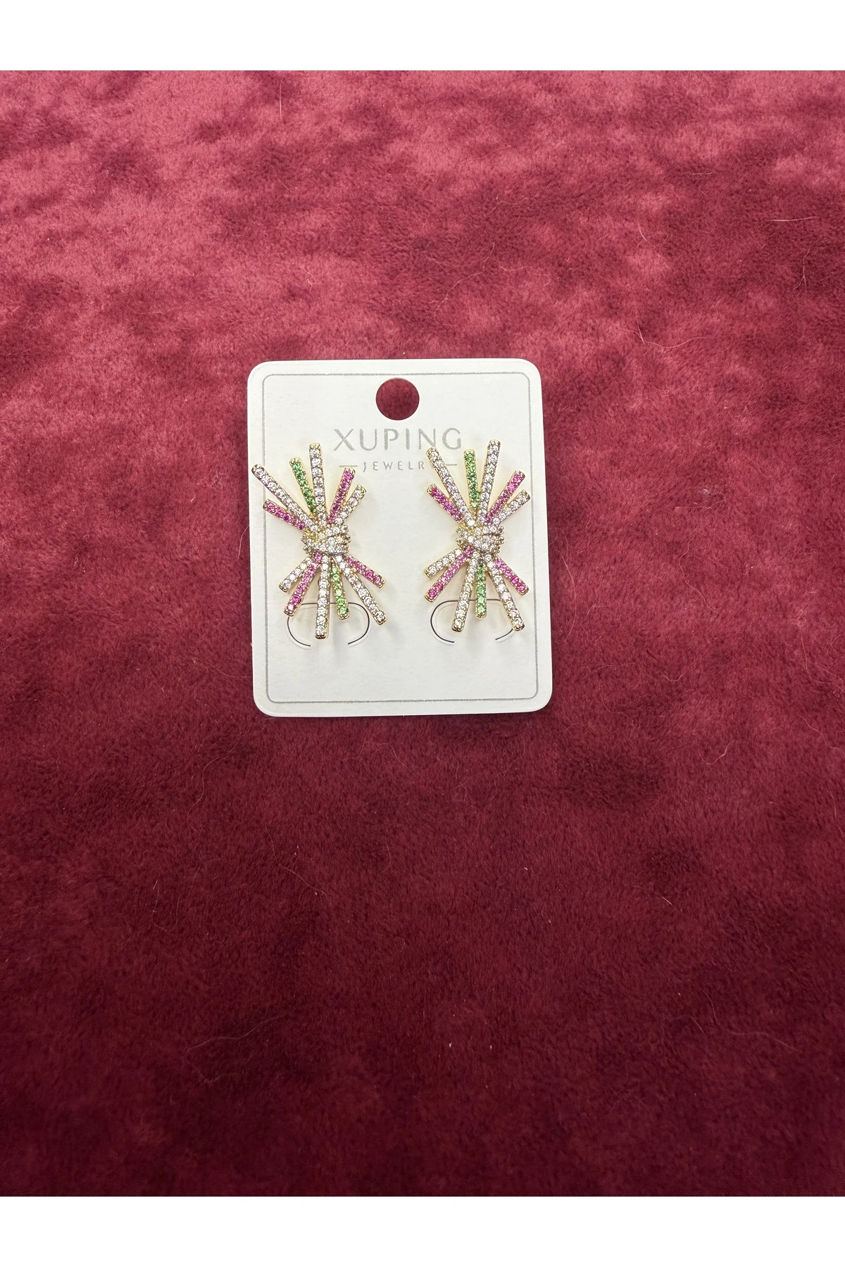 Renkli Taşlı Işıltılı Kadın Küpe