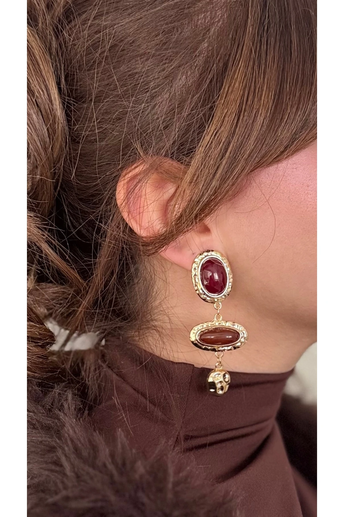 Sonbahar Esintisi: Gold Kaplama Bordo & Kahve Sarkıt Küpe