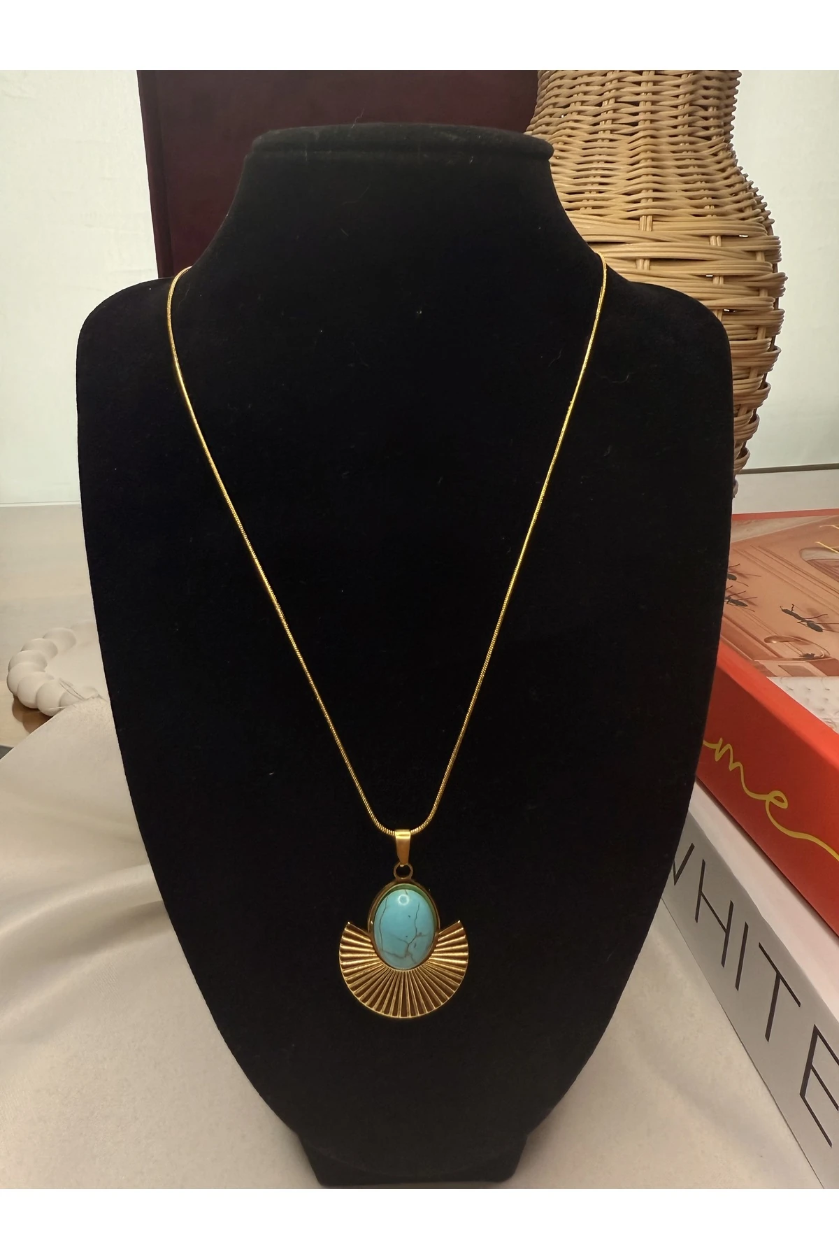 Altın Renk Çelik Turkuaz Taşlı Kolye