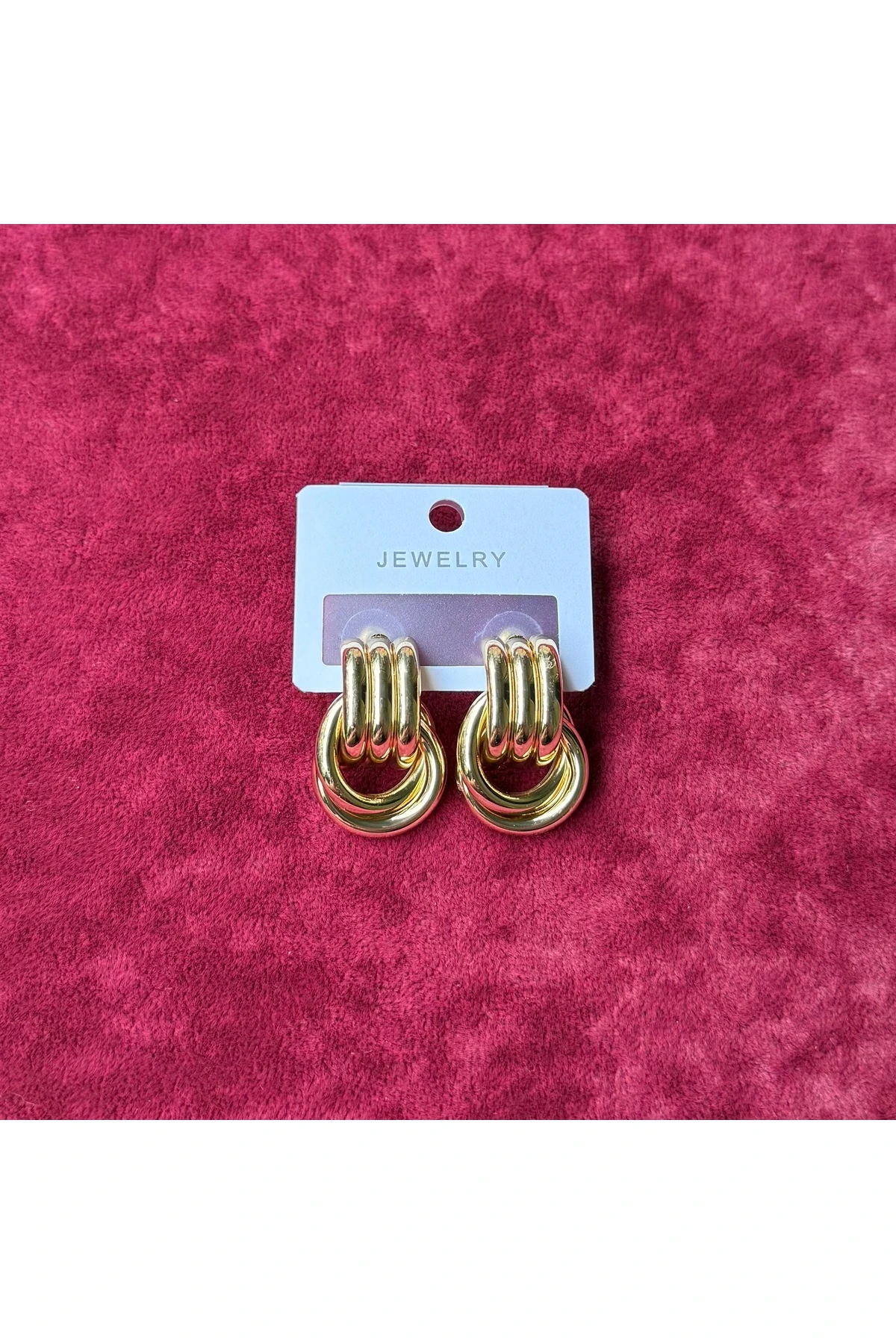 Üç Halka Detaylı Altın Renk Küpe