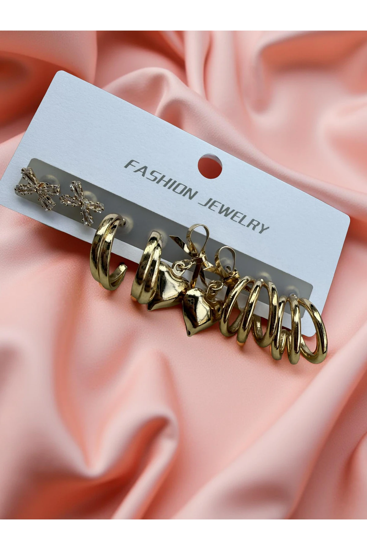 4'lü Kalpli ve Kurdele Küpe Seti