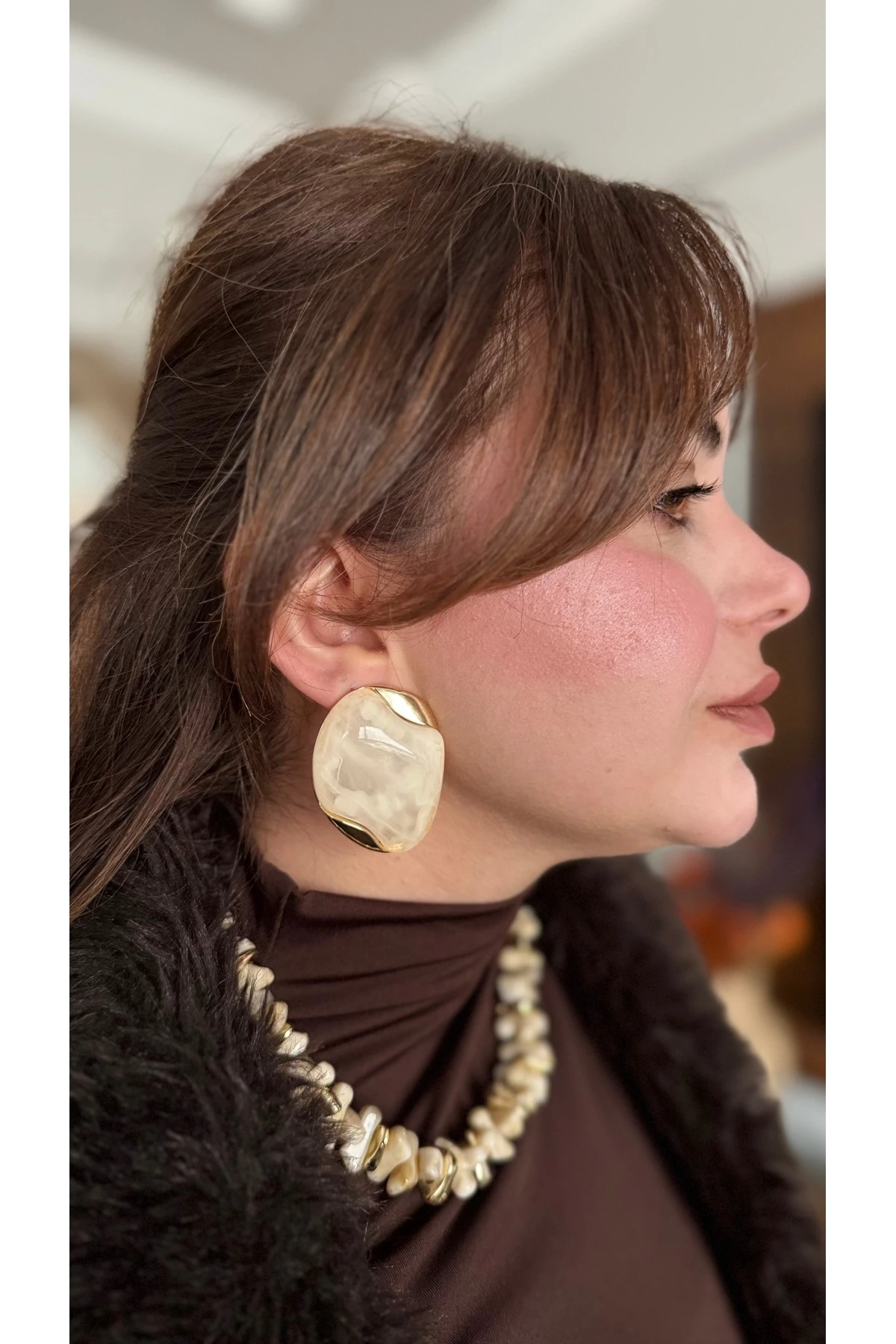 Görünümlü Büyük Tasarım Küpe